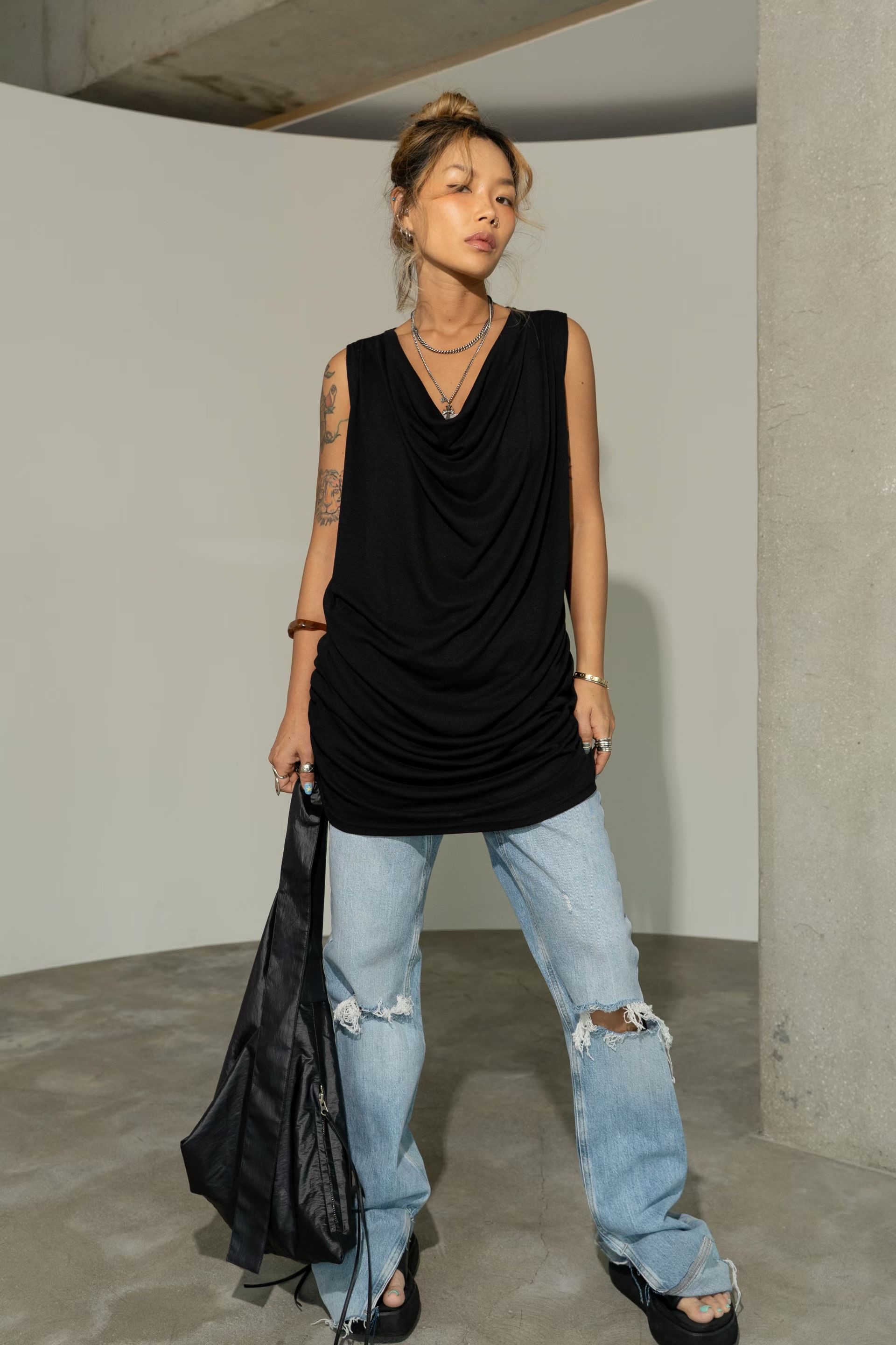 810426/COWL NECKLINE RUCHED TOP