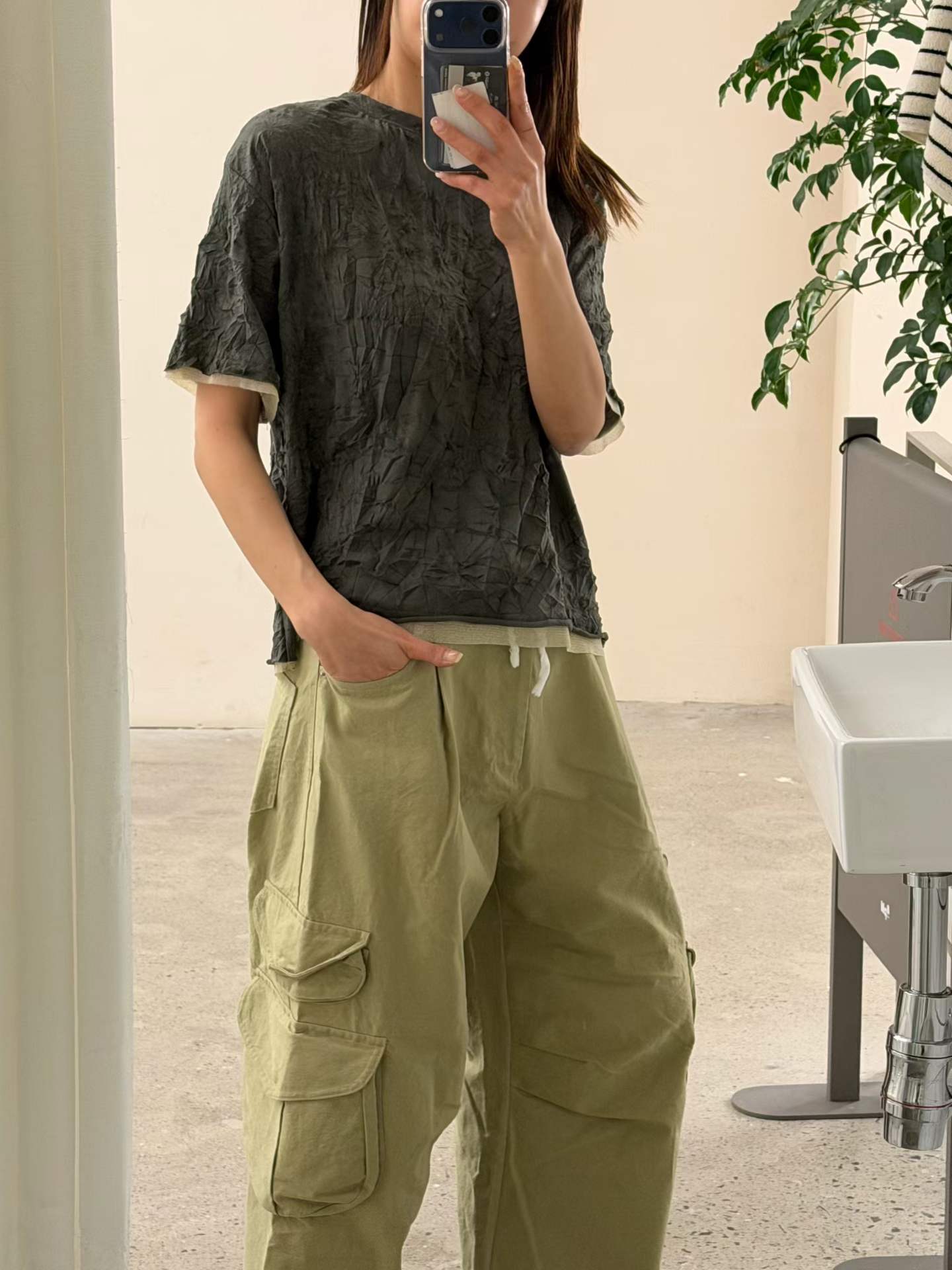 ELYSE GAUZE TRIM CRINKLE TOP