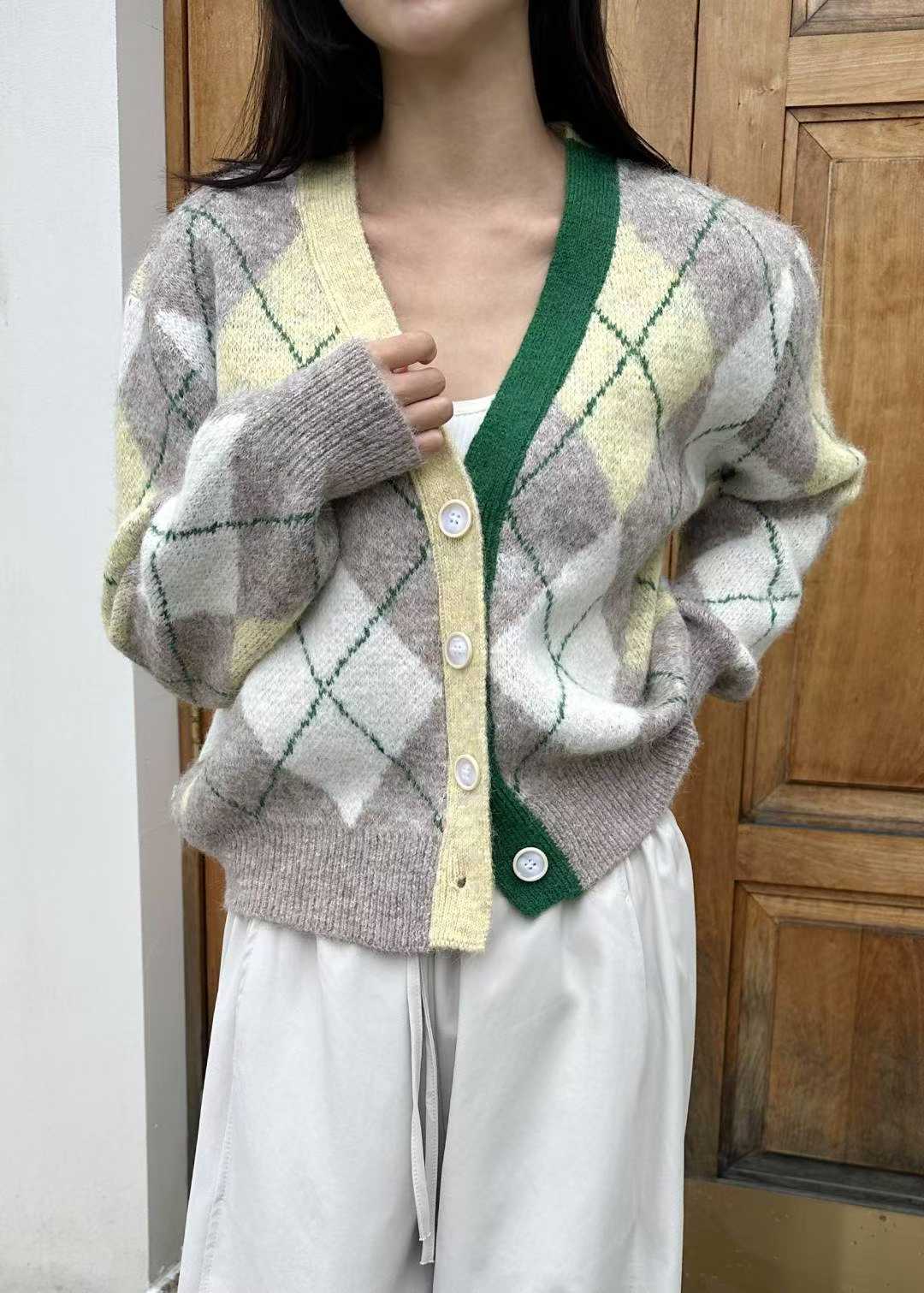 DAYLEN ARGYLE CHECKS CARDIGAN