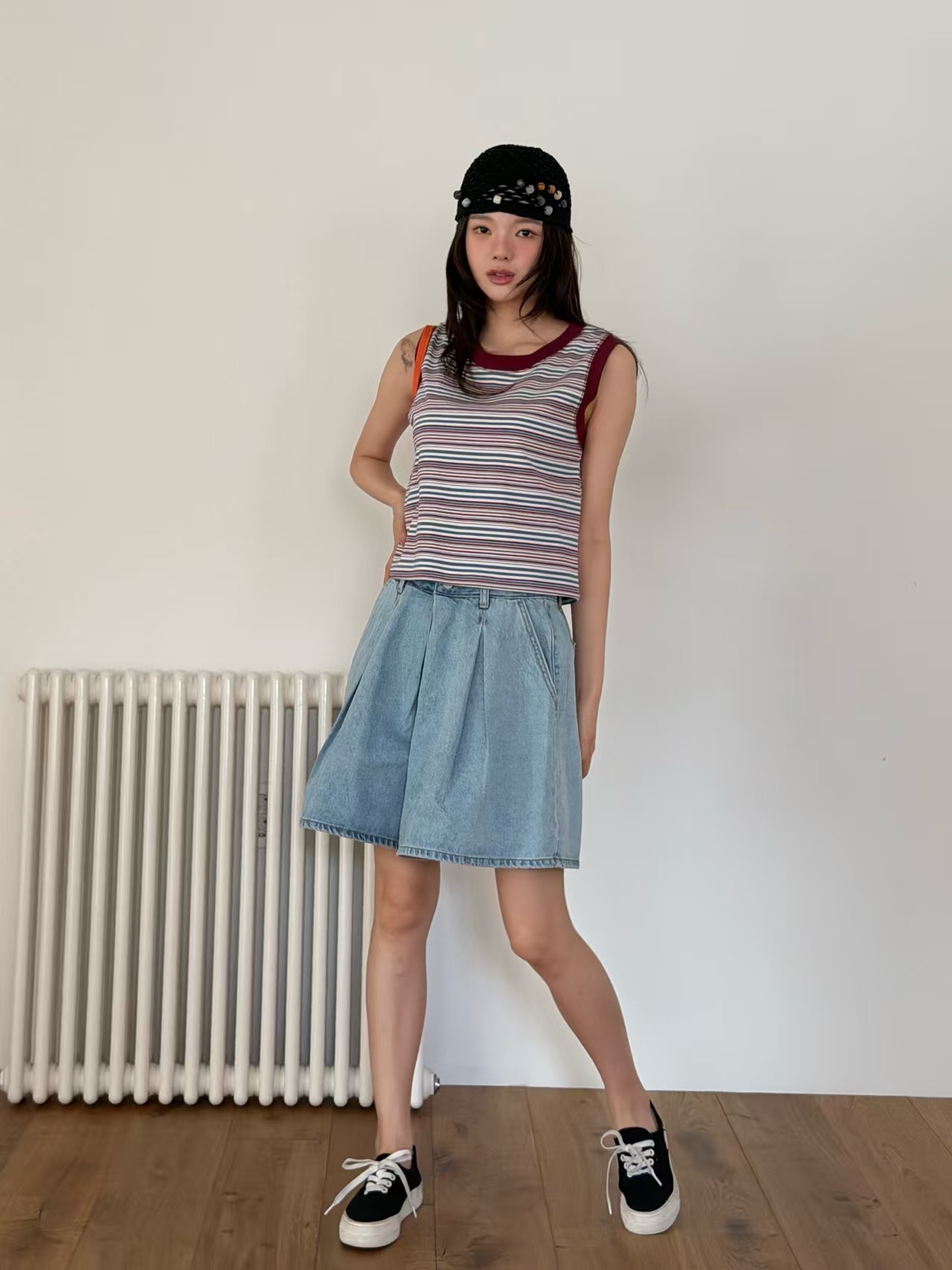 PG38 / ELASTIC BAND DART FLARE DENIM SHORTS