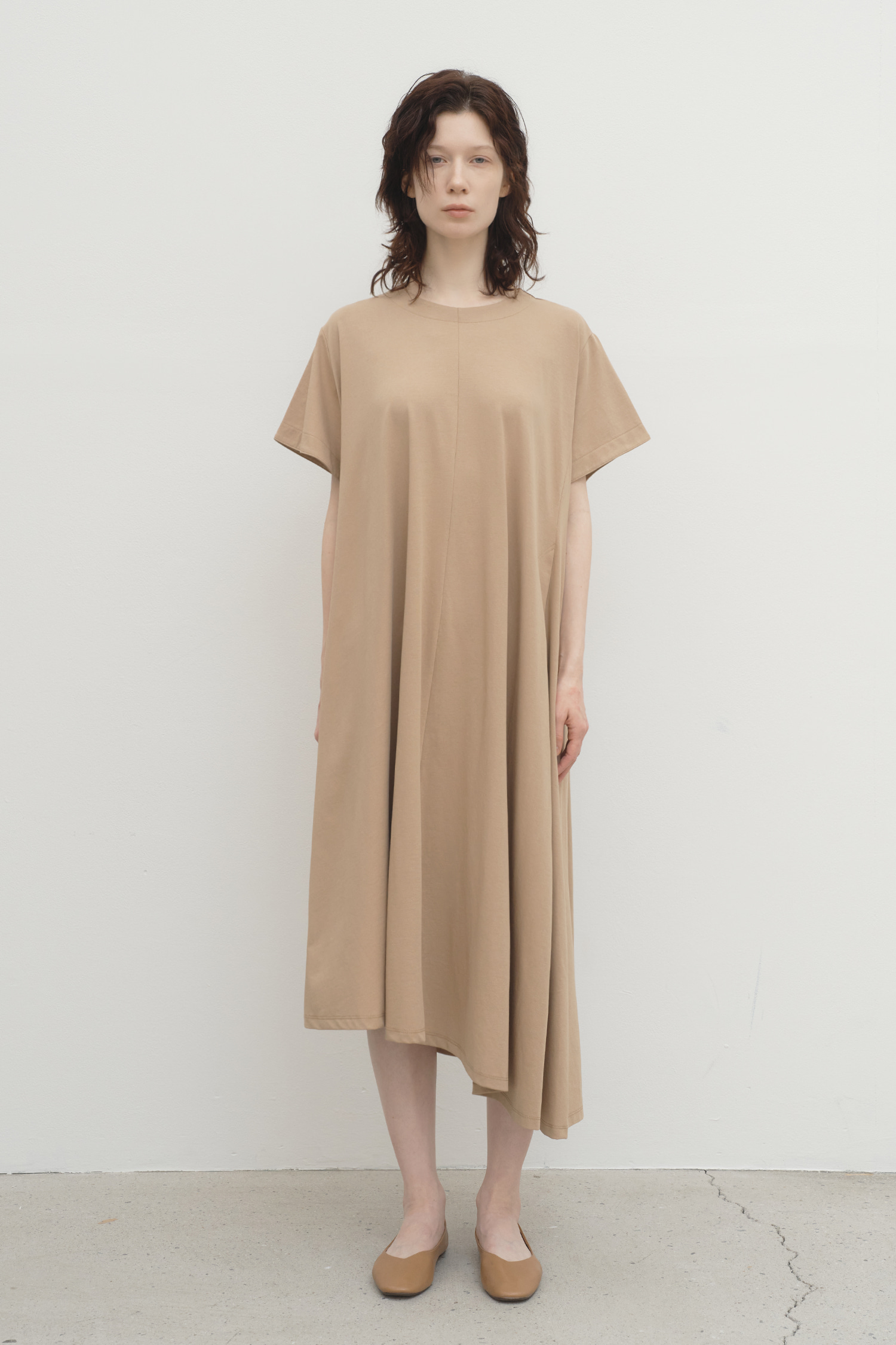 WW23 / KITTEN DIAGONAL FLARE DRESS