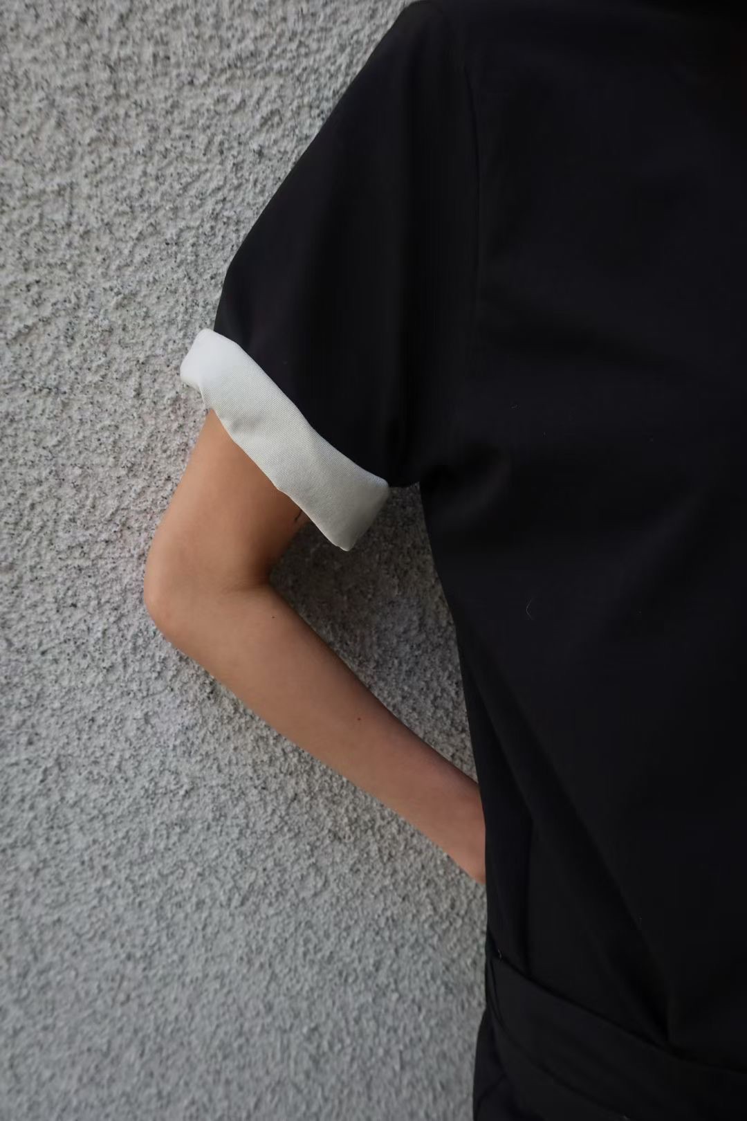 BY08 / CONTRAST TWO-TONE SLEEVES TEE