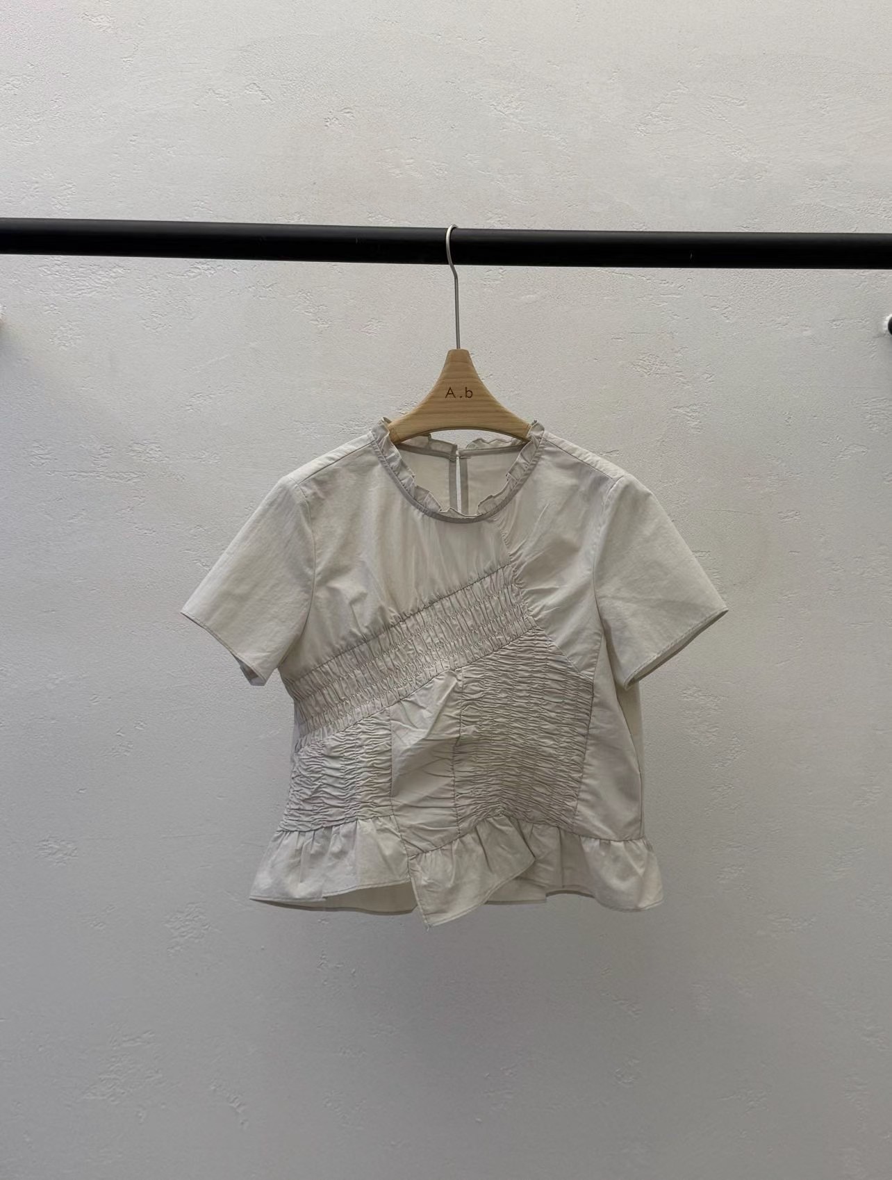 KF30 / RUCHING DETAILS TOP