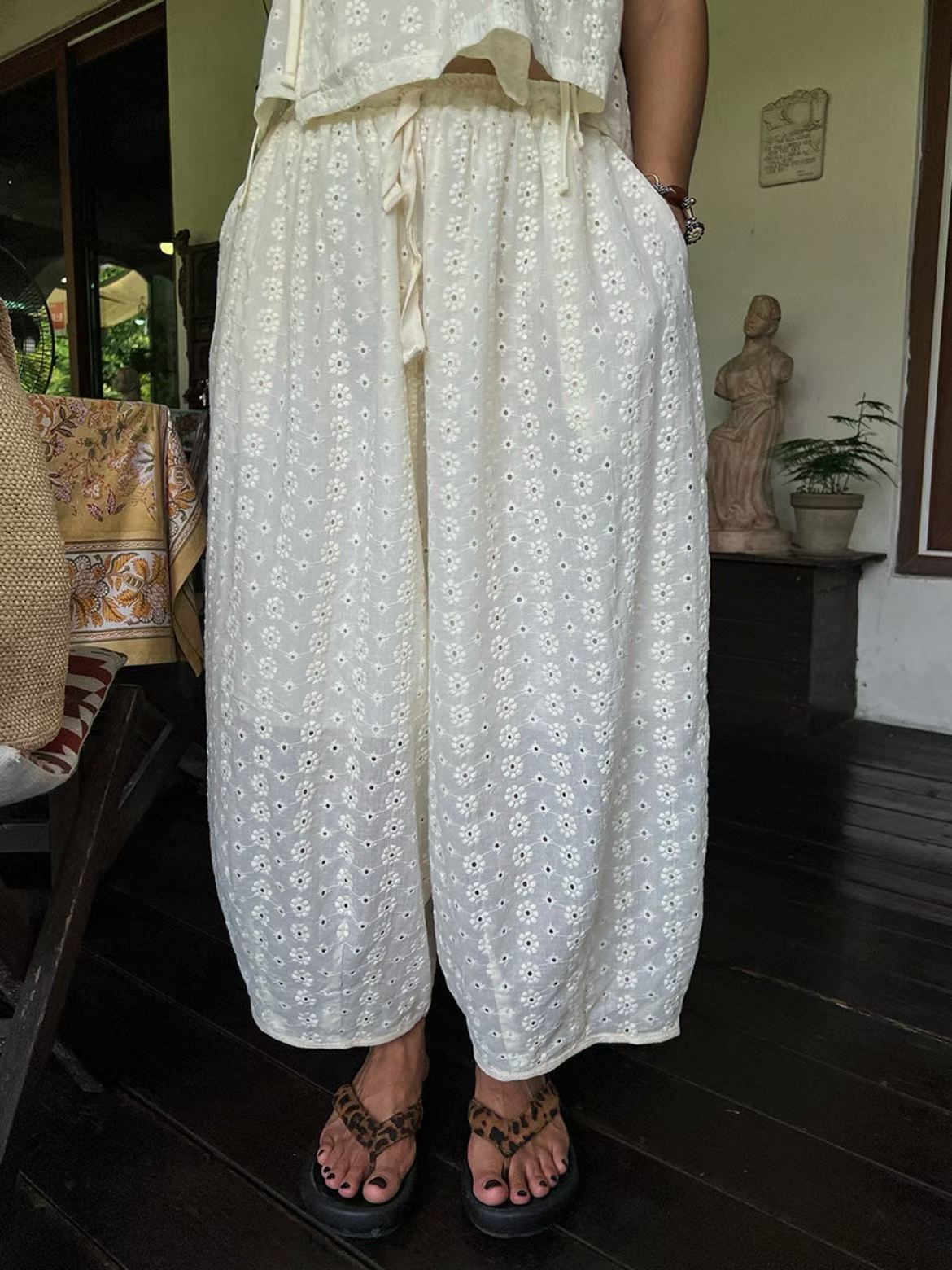 FLOSSIE EYELET BUBBLE PANTS