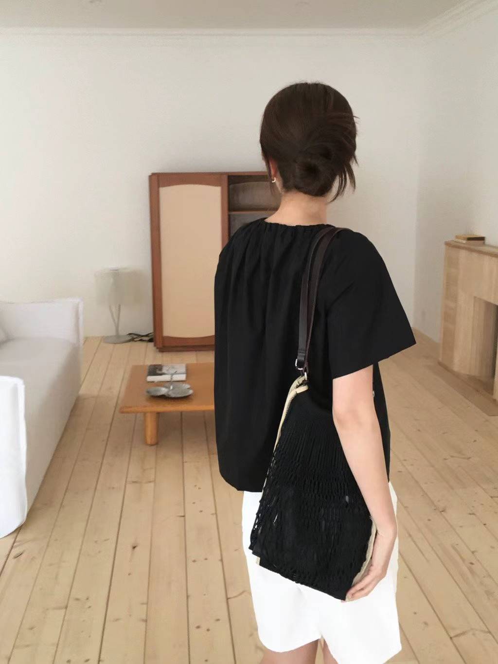 EDDIE SHIRRING COLLAR BLOUSE