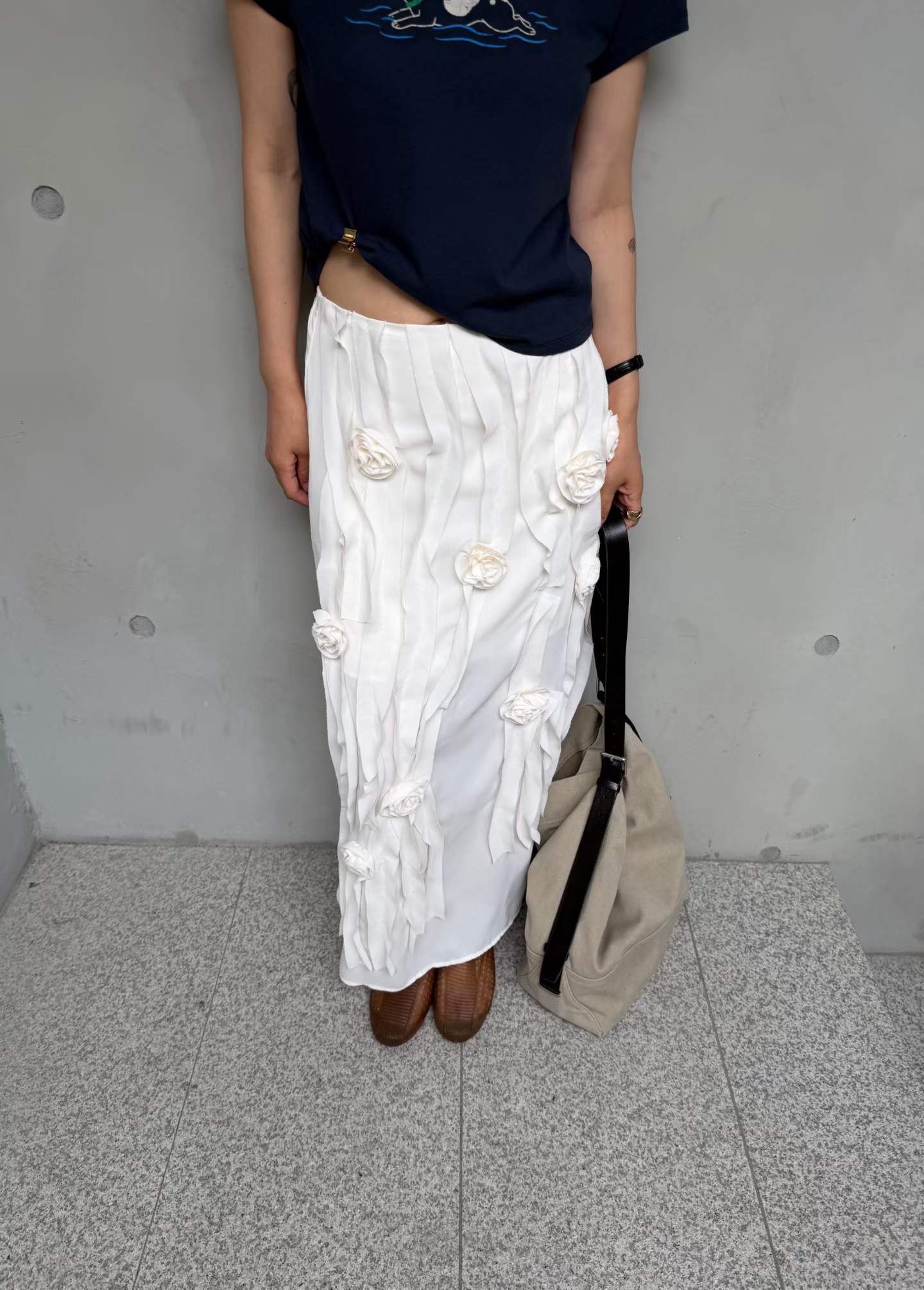 FIADH FLOWER RIPPLE APPLIQUE SKIRT