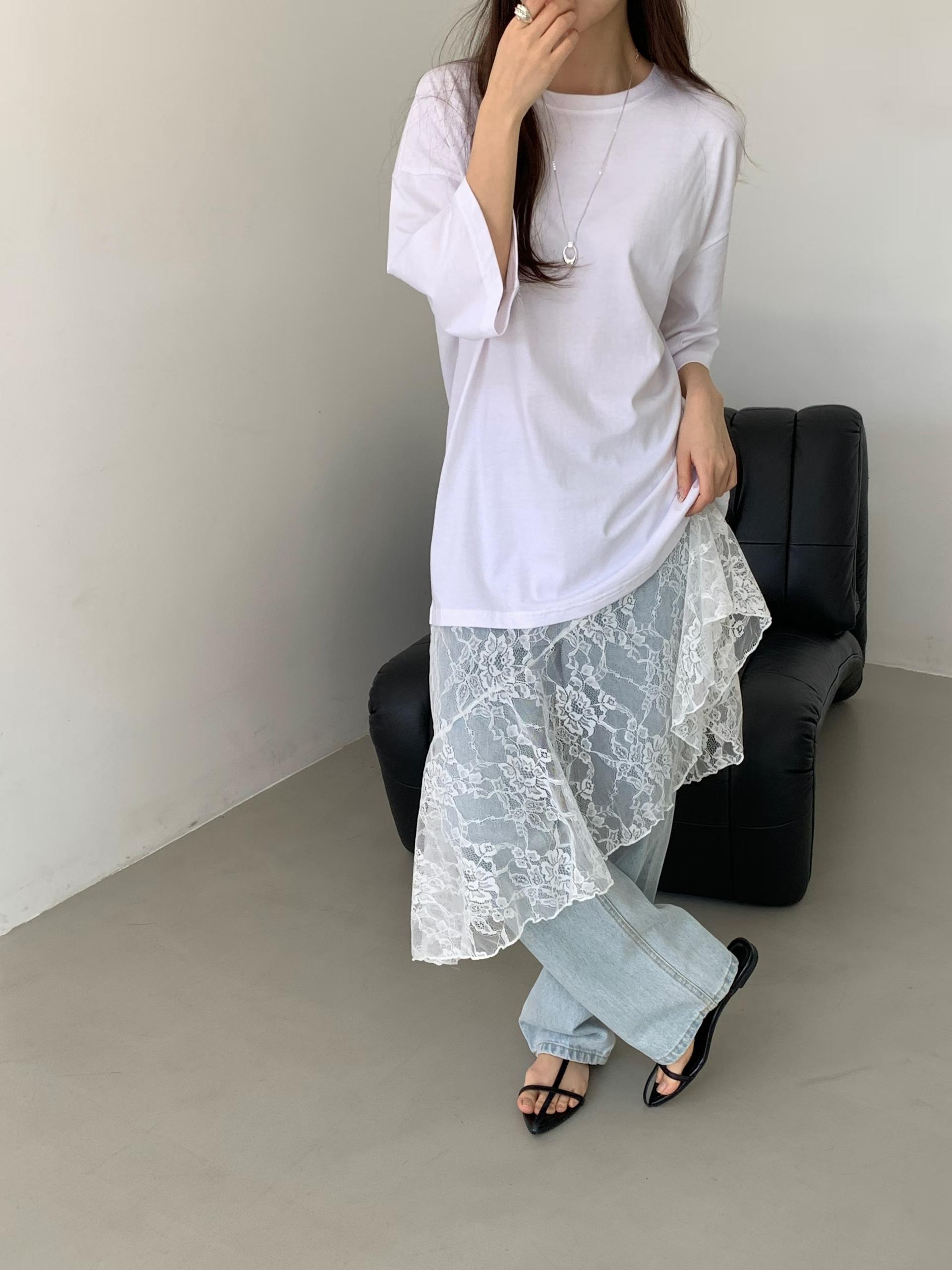 EMMY LACE HEM OVERSIZED TEE
