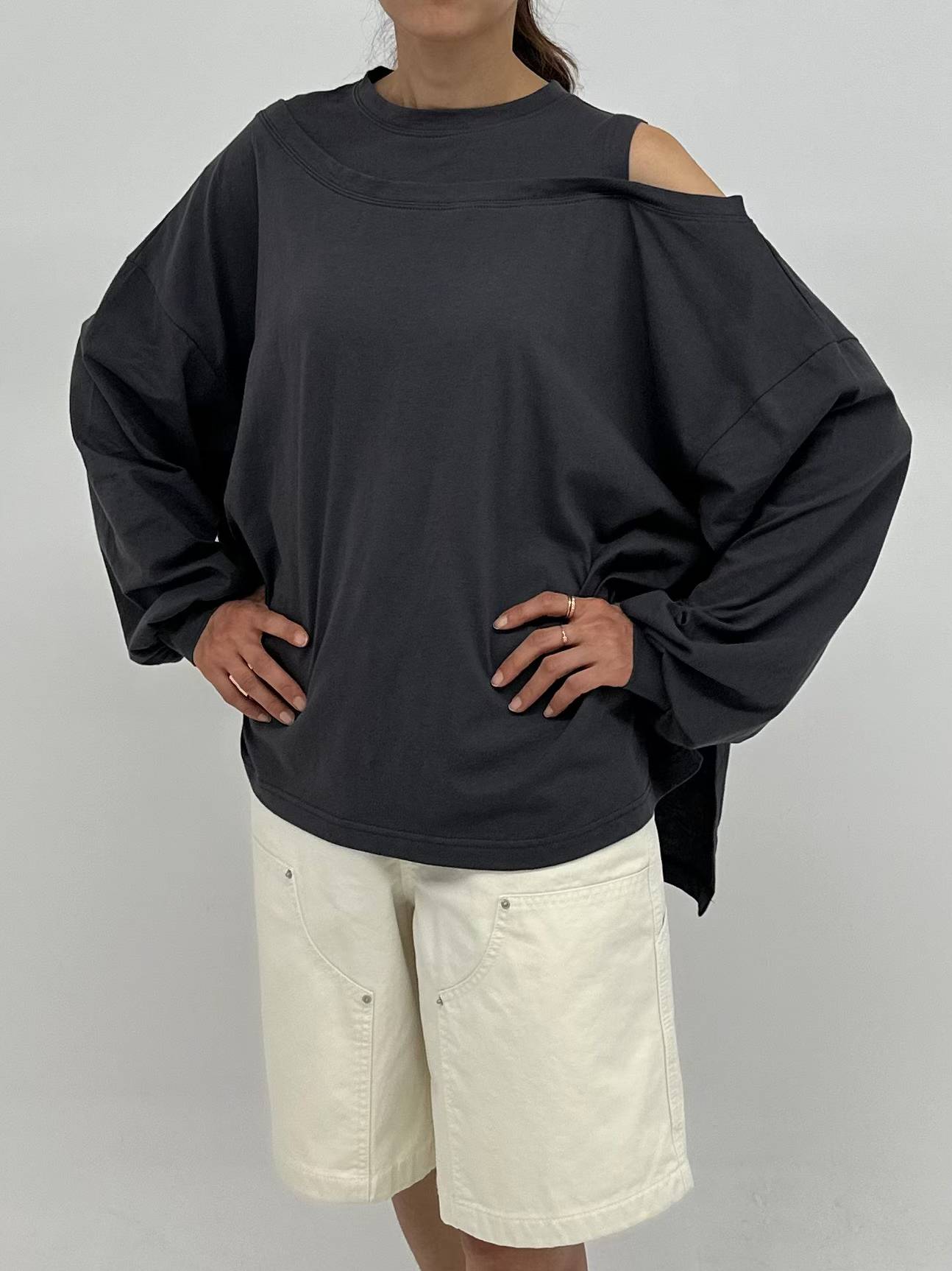 FALLON ONE COLD SHOULDER SWEAT-TEE
