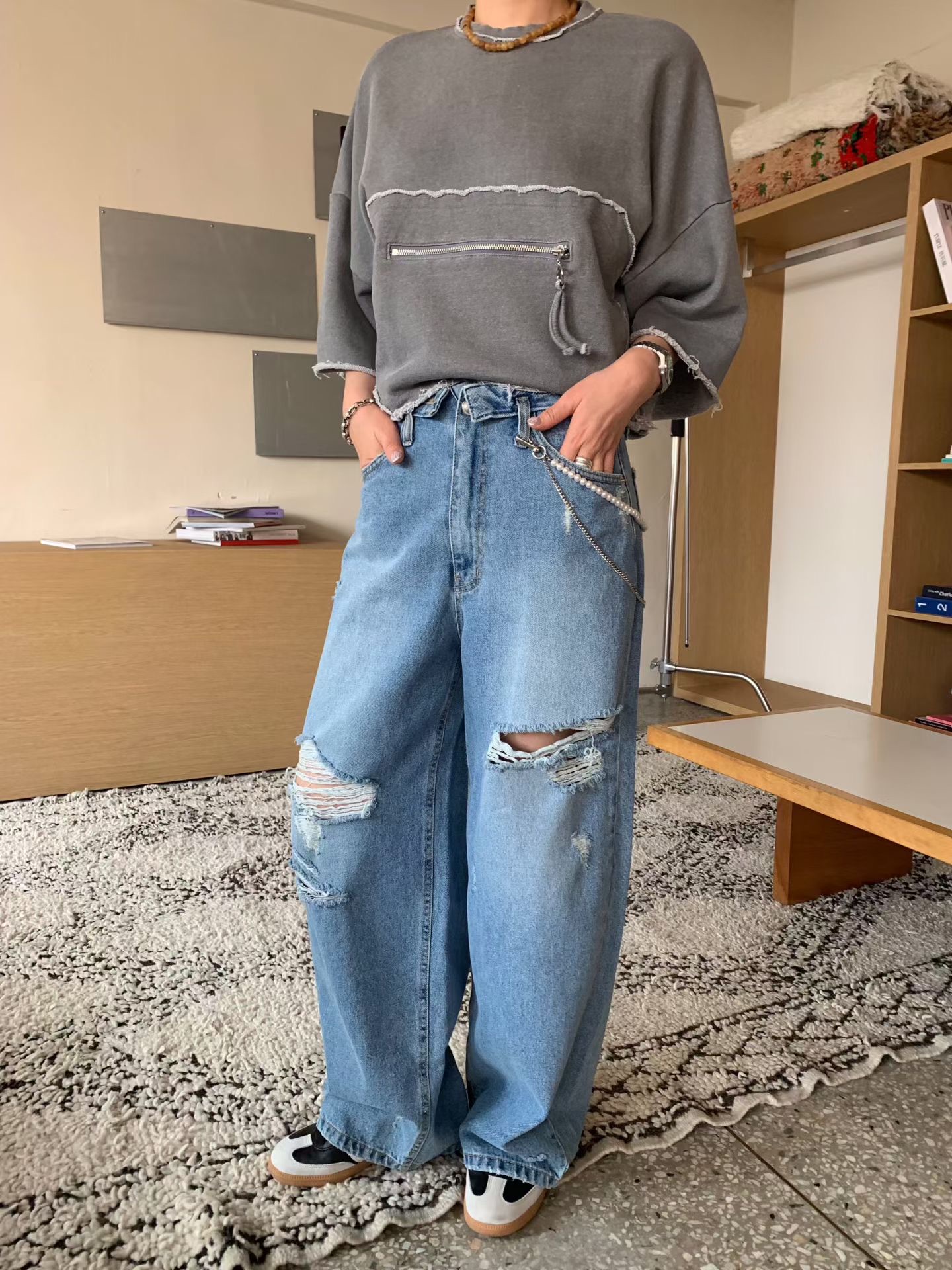 KL20 / DISTRESS LOOSE FIT JEANS