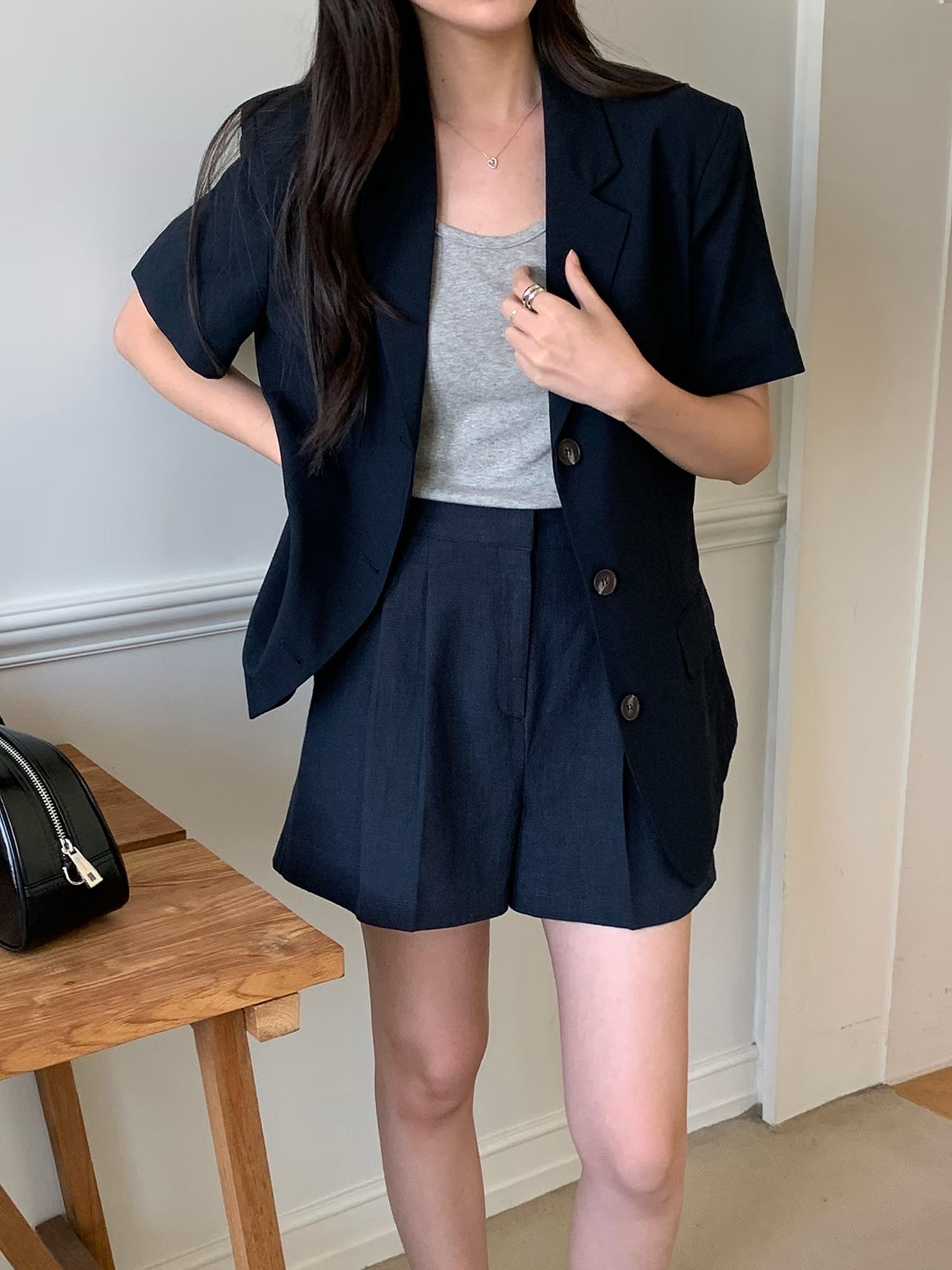 1000426 / SHORT SLEEVES BUTTON BLAZER