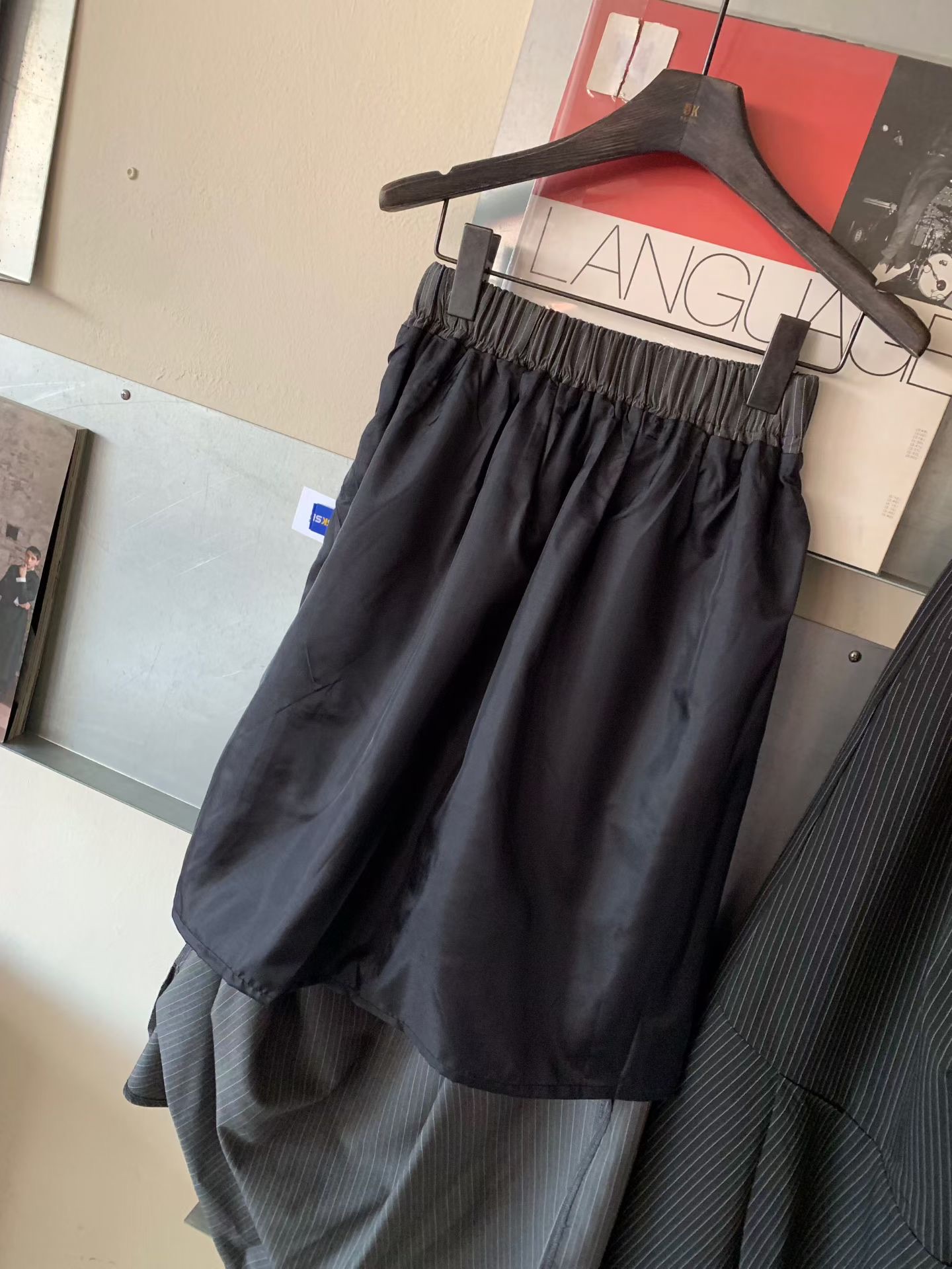 KL13 / BANDED WAIST DRAPE SKIRT