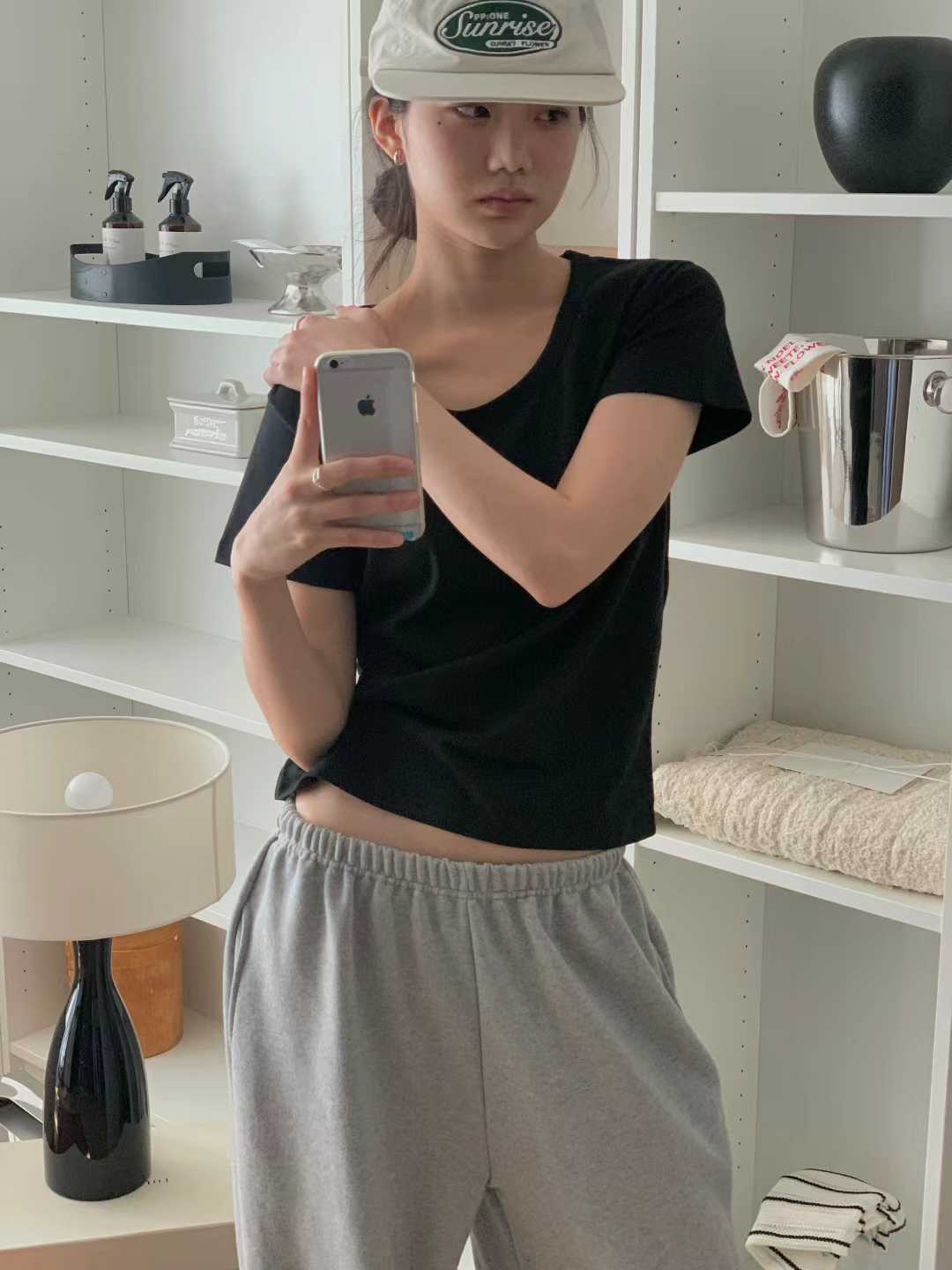 DEVEN U-NECK BASIC TEE