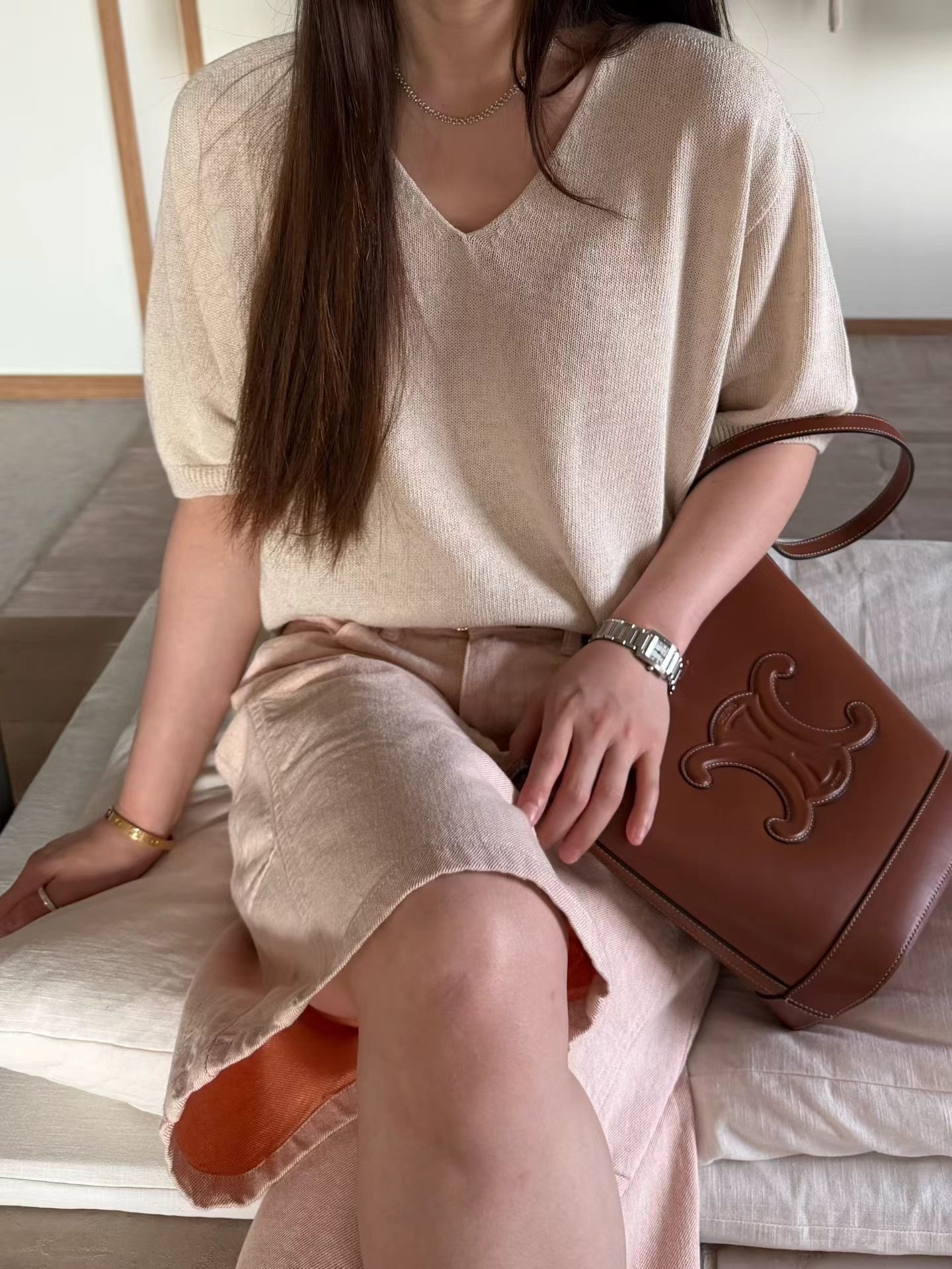 MU25 / V-NECKLINE BOXY KNIT TOP