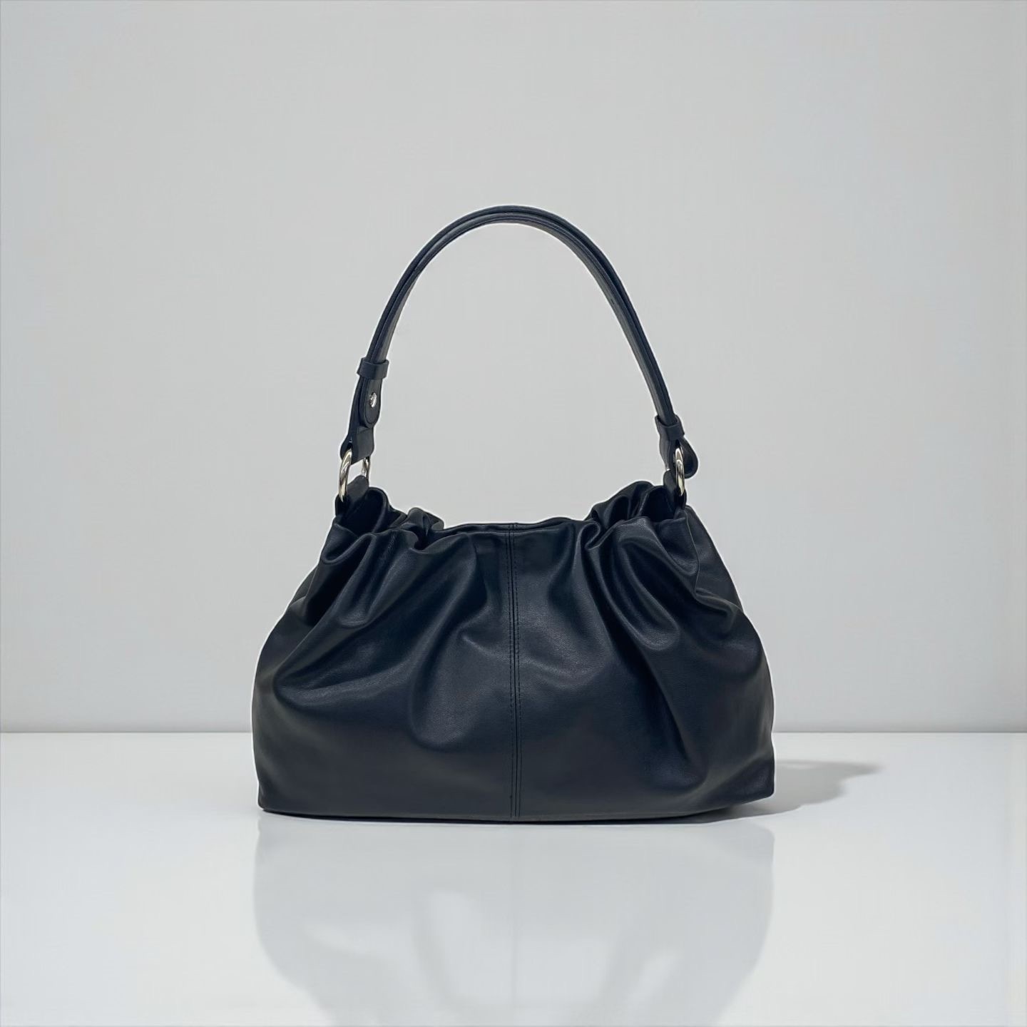 LP04 / GATHER OPENING LAMBSKIN BAG