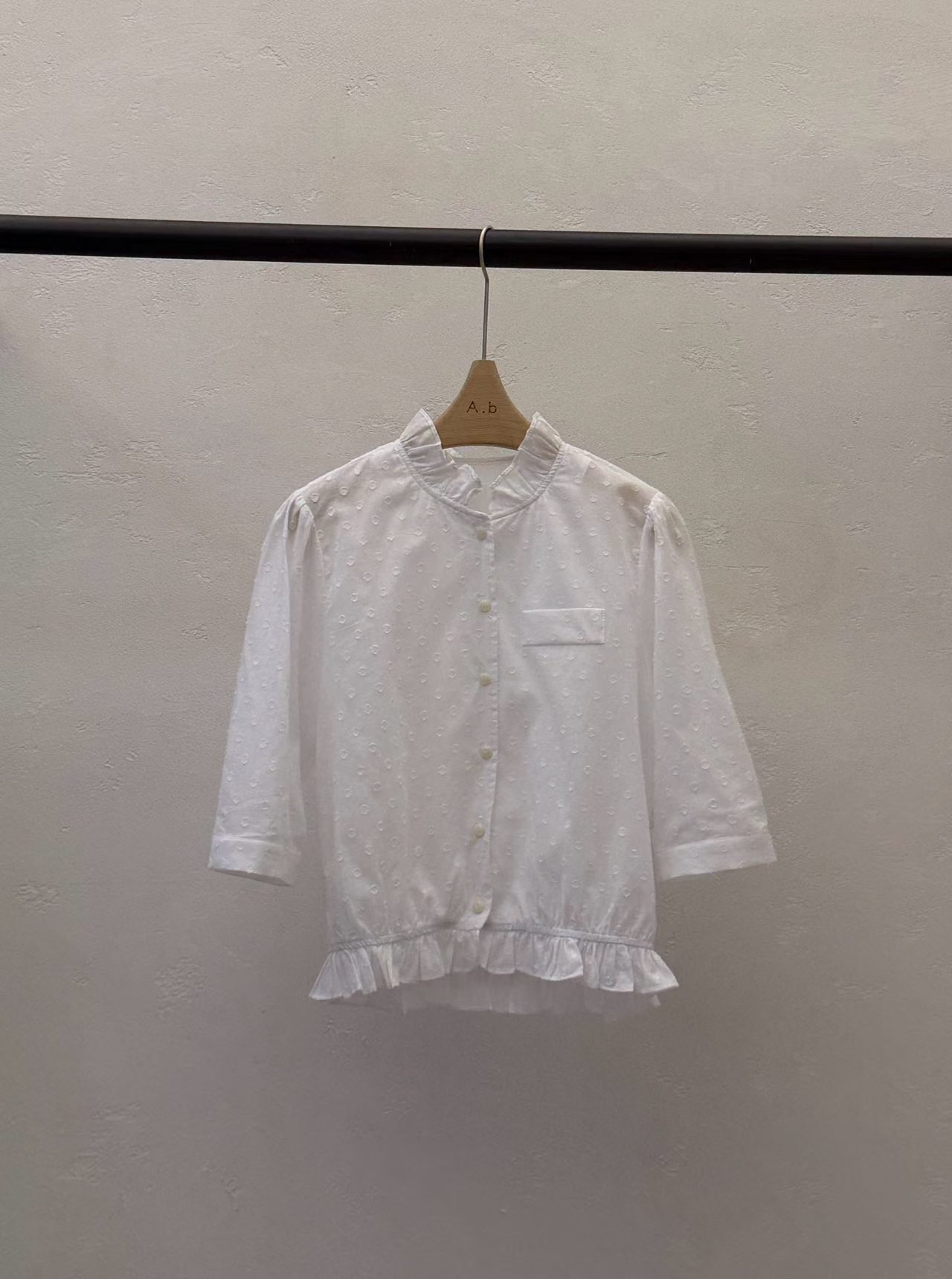 KF31 / DOTTED TEXTURE BLOUSE