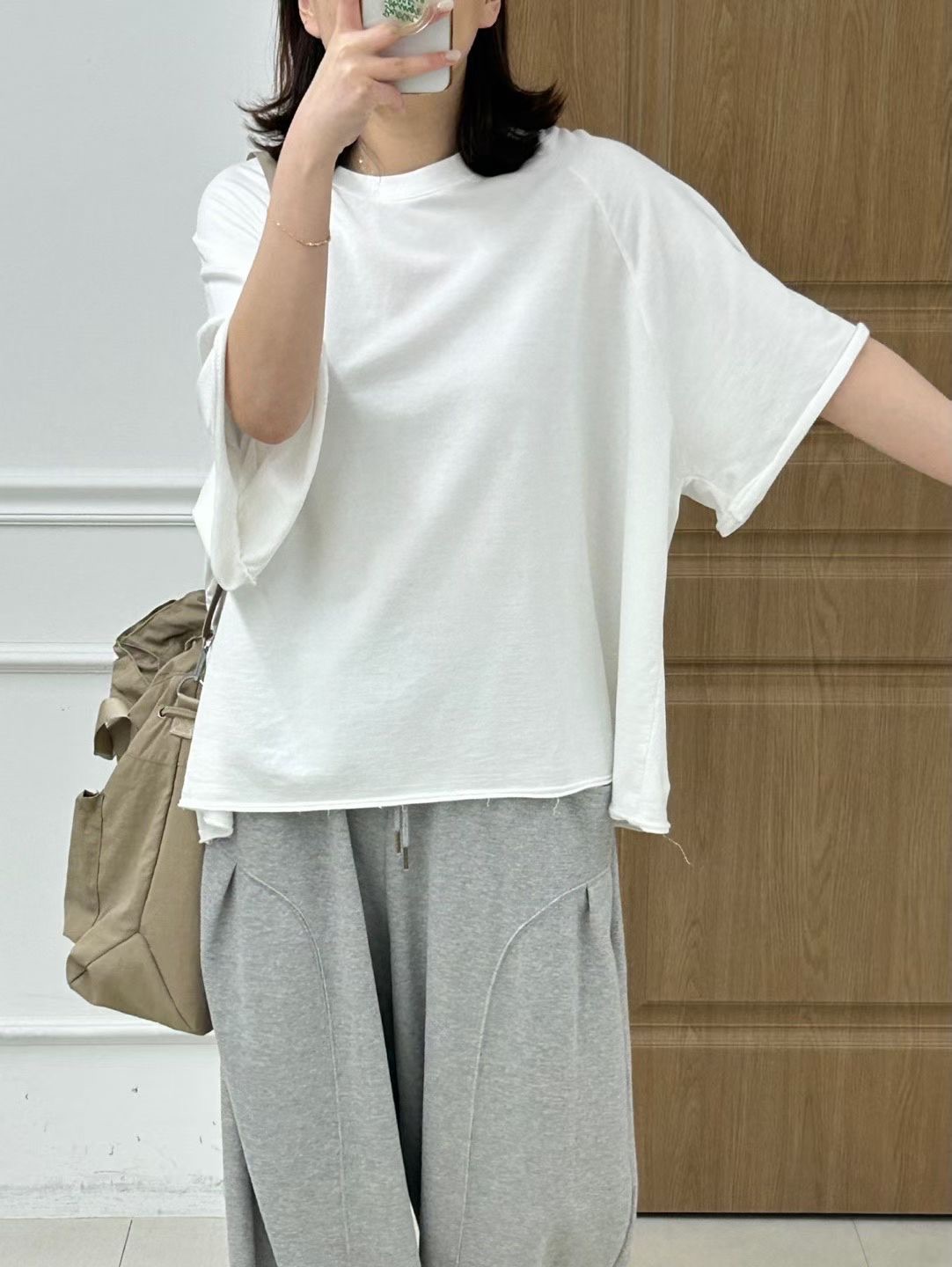 KR07 / RAGLAN SLEEVES RAW EDGE TEE