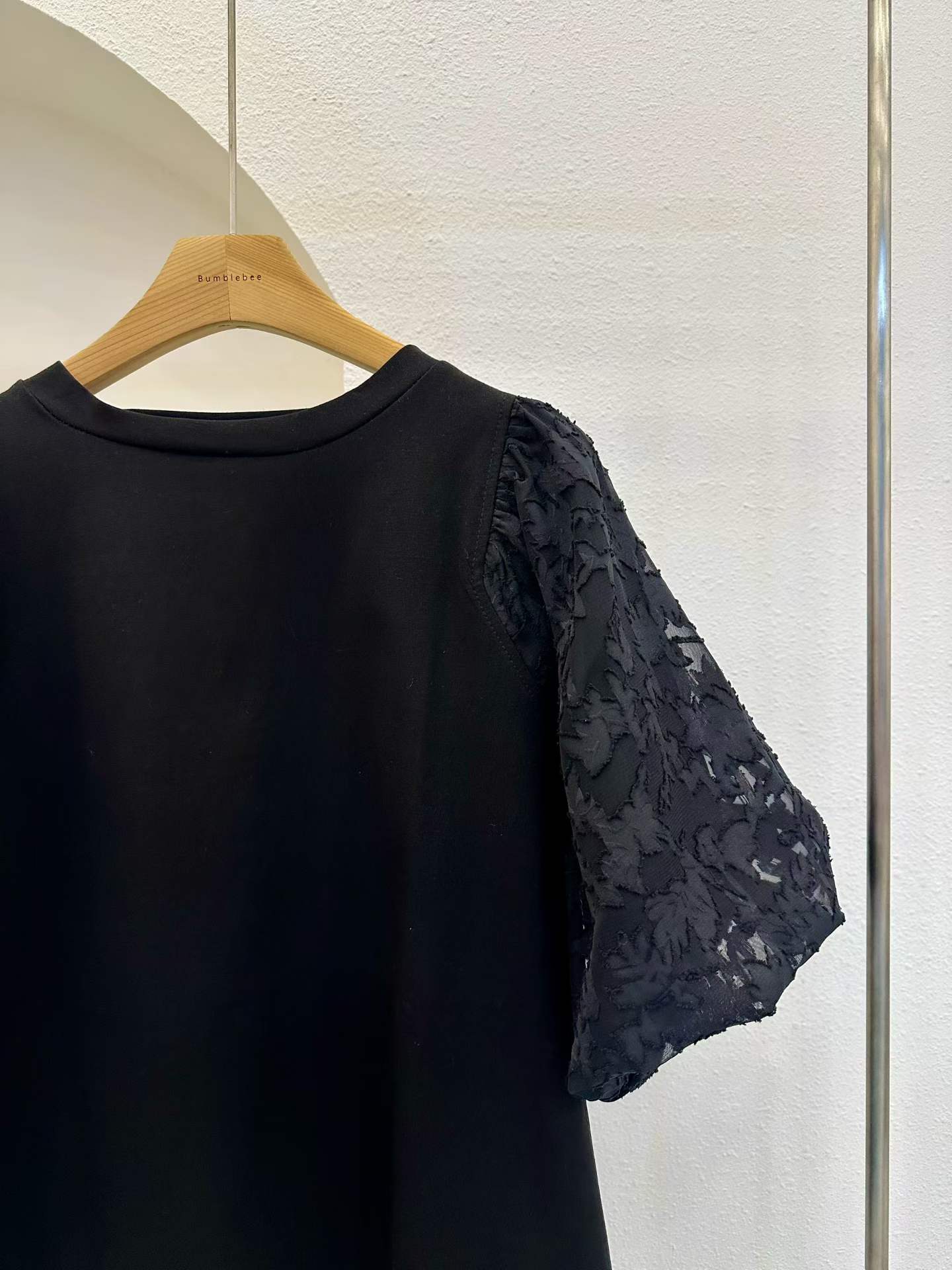 ESTELLA LACE PUFFY SLEEVES TOP