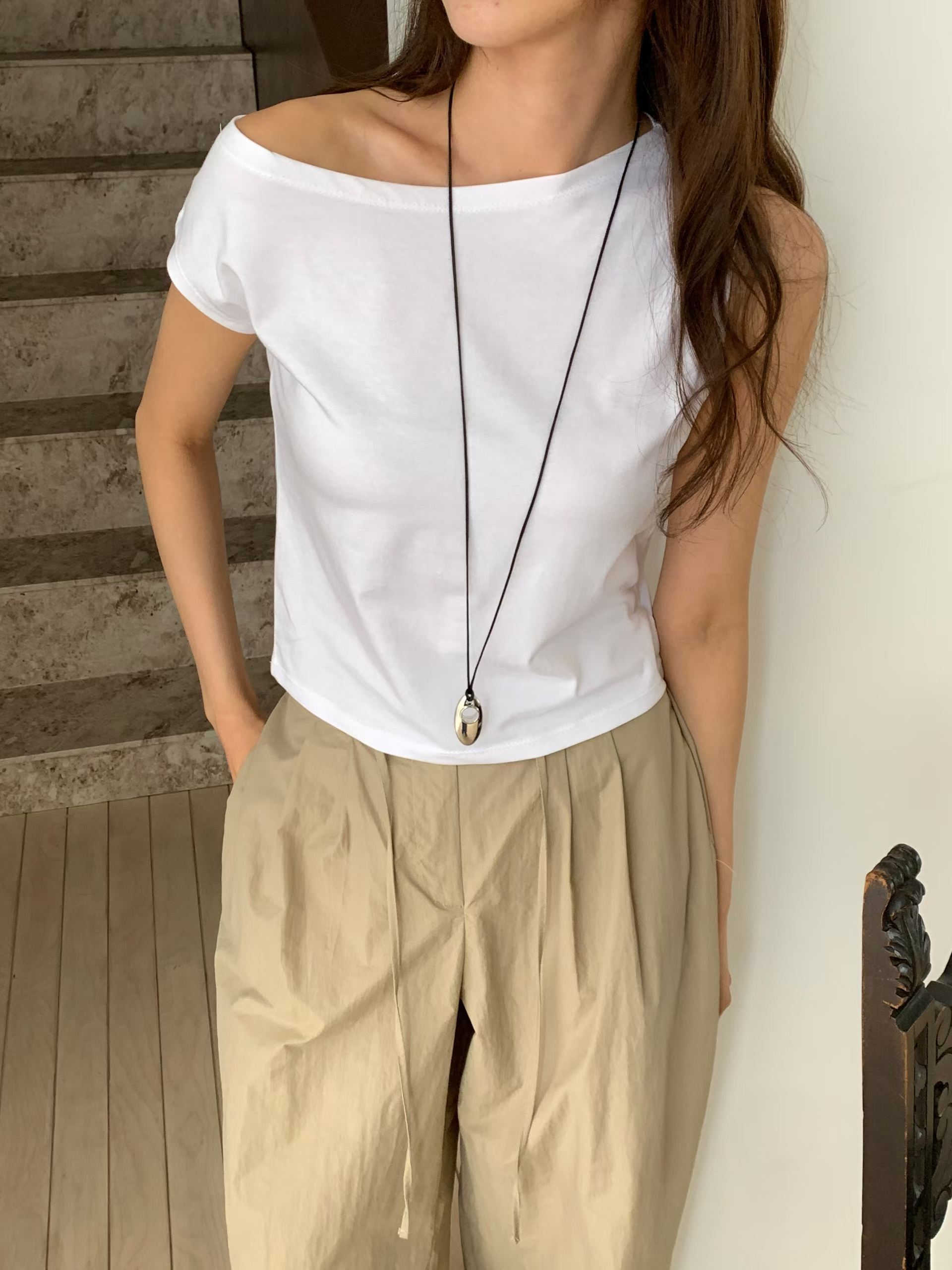 FAITH OFF SHOULDER CROP TEE