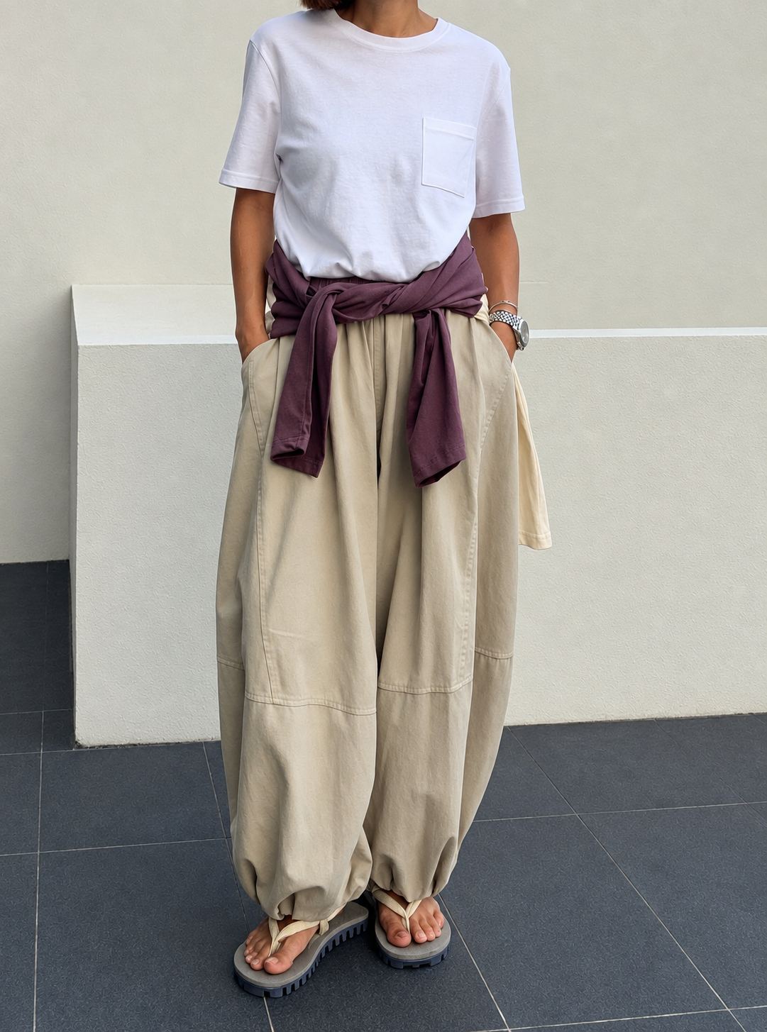 031026/BALLOON-CUT POCKET TROUSERS 
