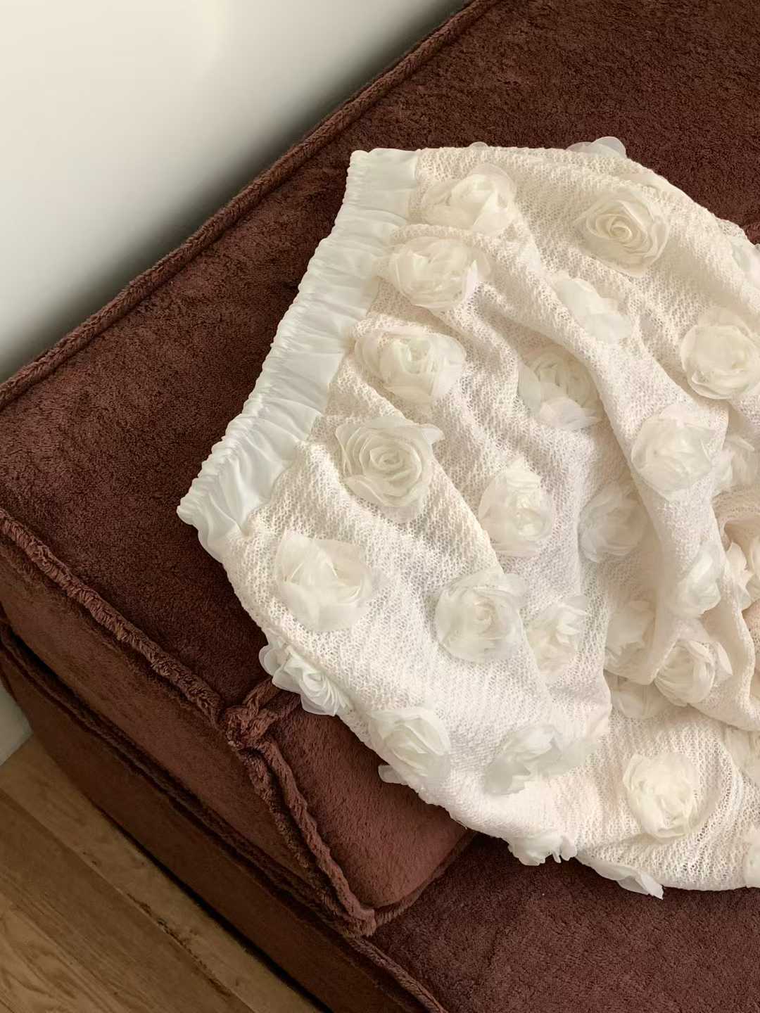 EVERLEE ROSETTES BANDING SKIRT