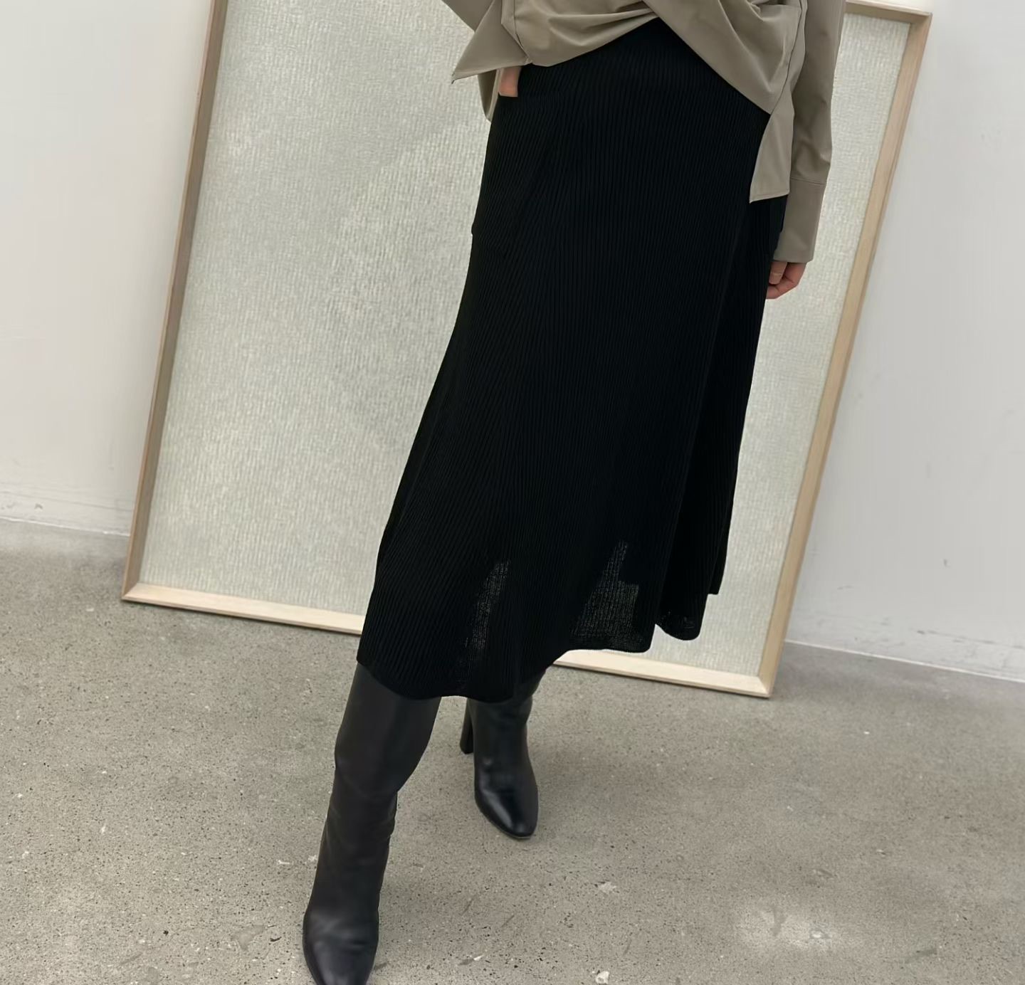 LE16 / BANDED WAIST RIBBED SKIRT