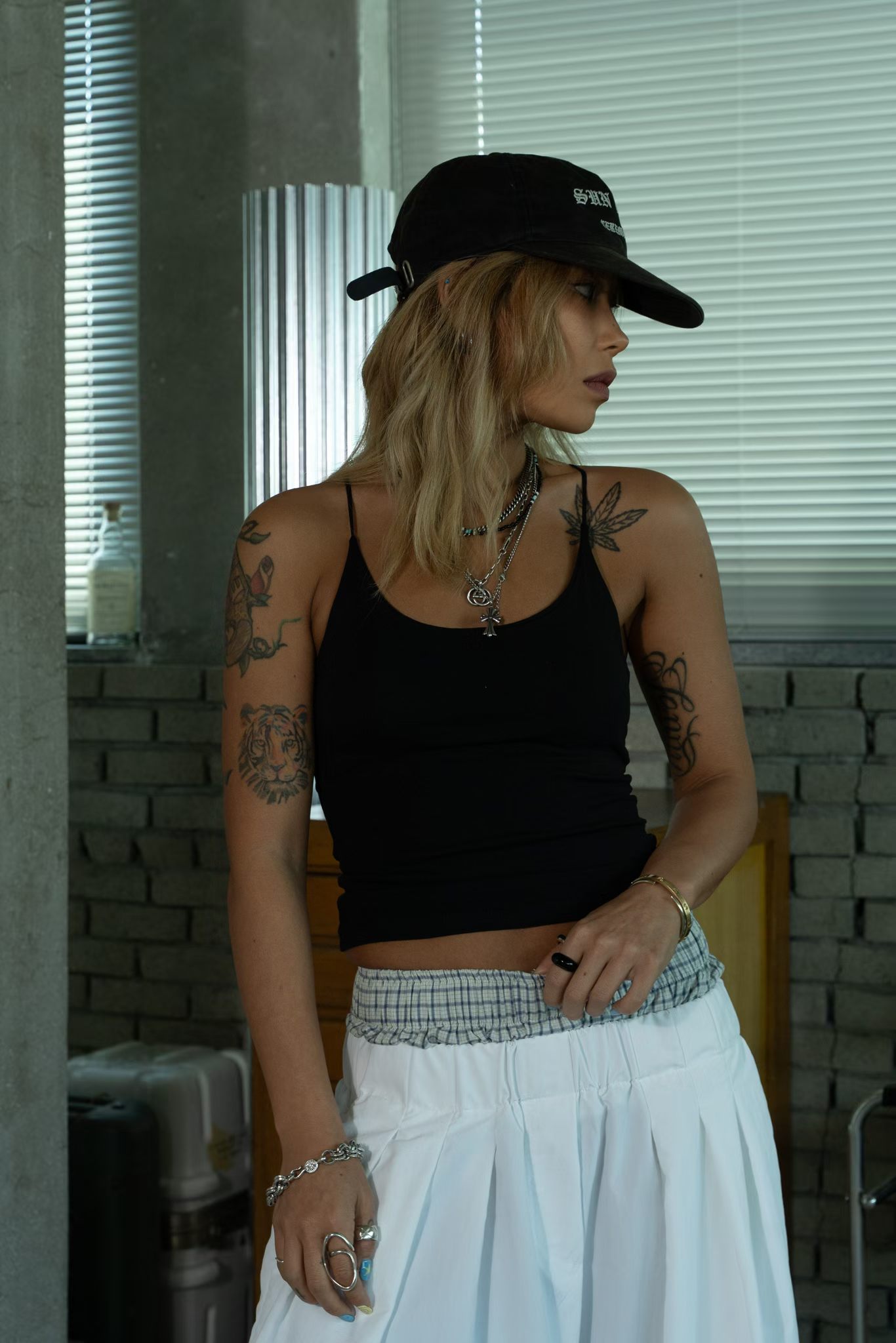 T220426/CROSS BACK PADDED TANK TOP 