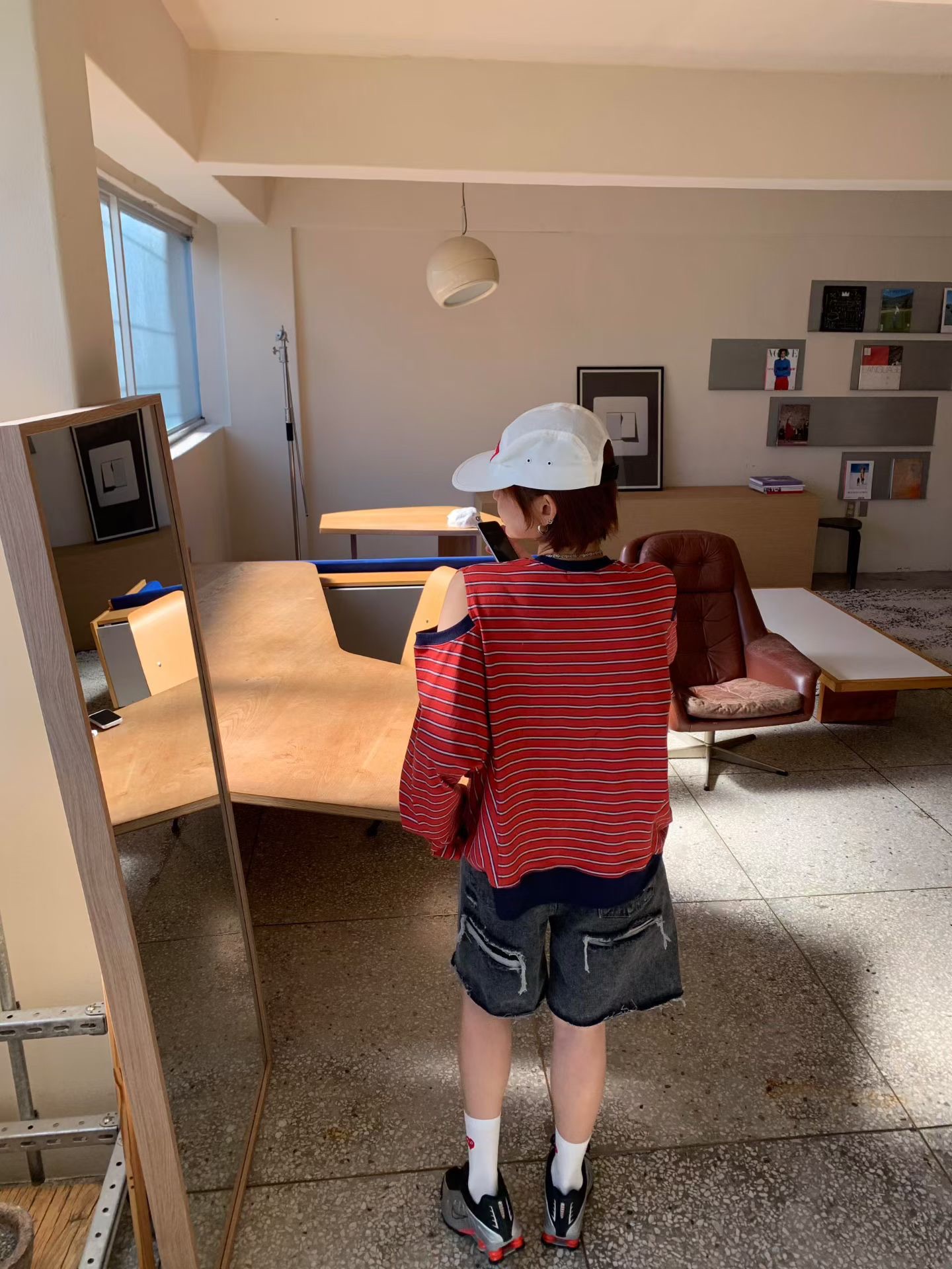 KL15 / COLD SHOULDER STRIPE TOP