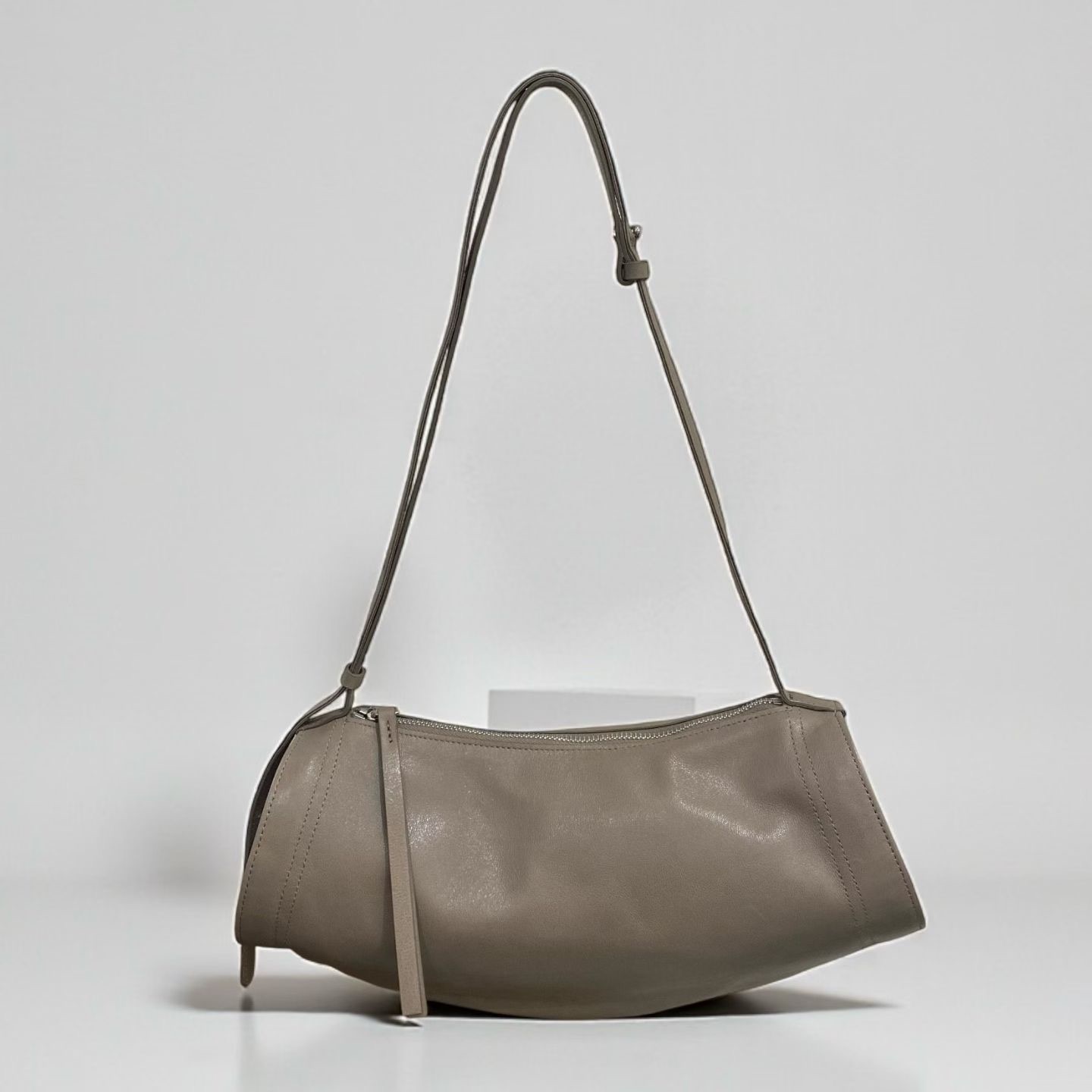 LP11 / EAST WEST ADJUSTABLE STRAP BAG