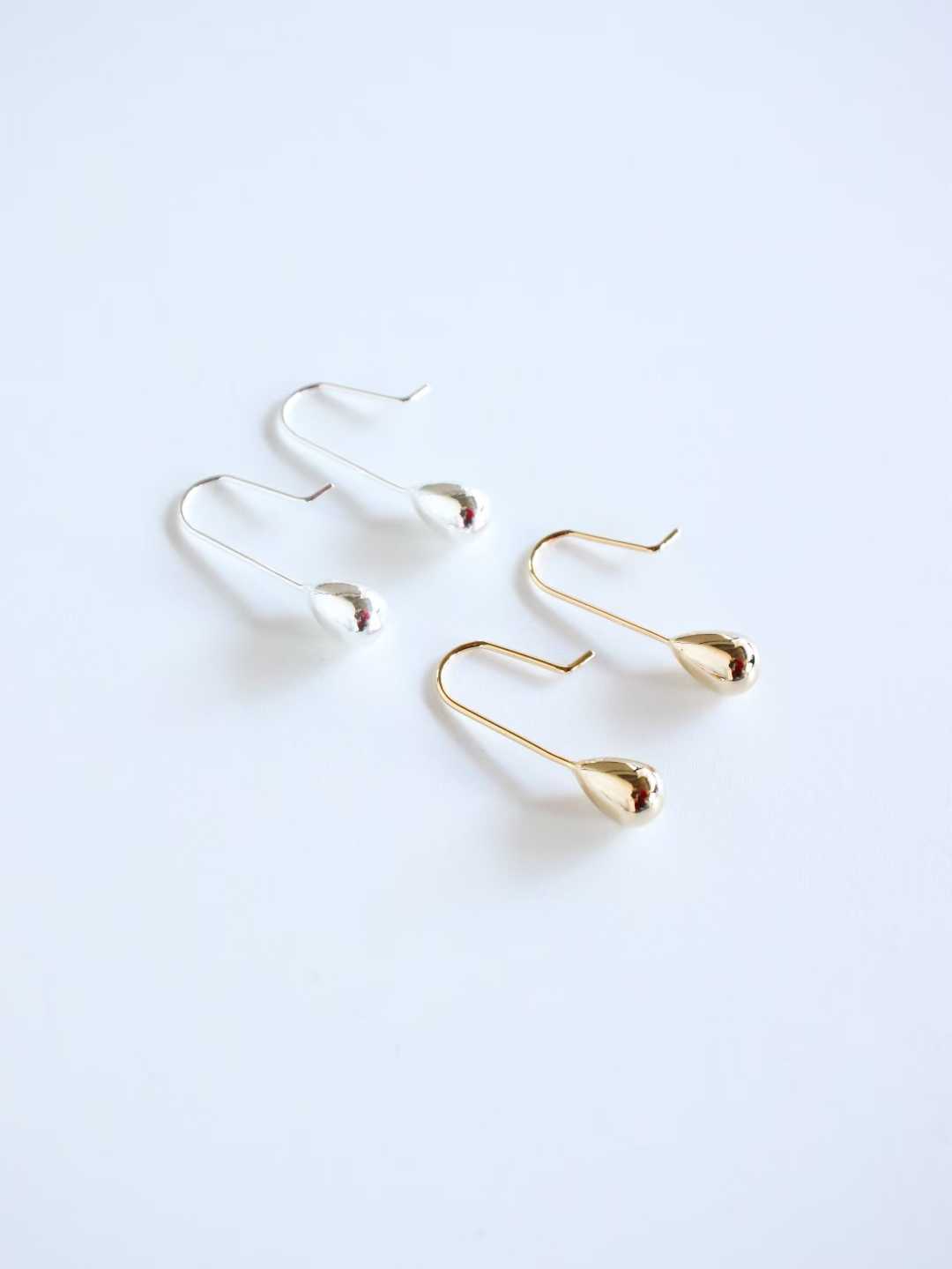 DULCIA TEARDROP HOOK EARRINGS