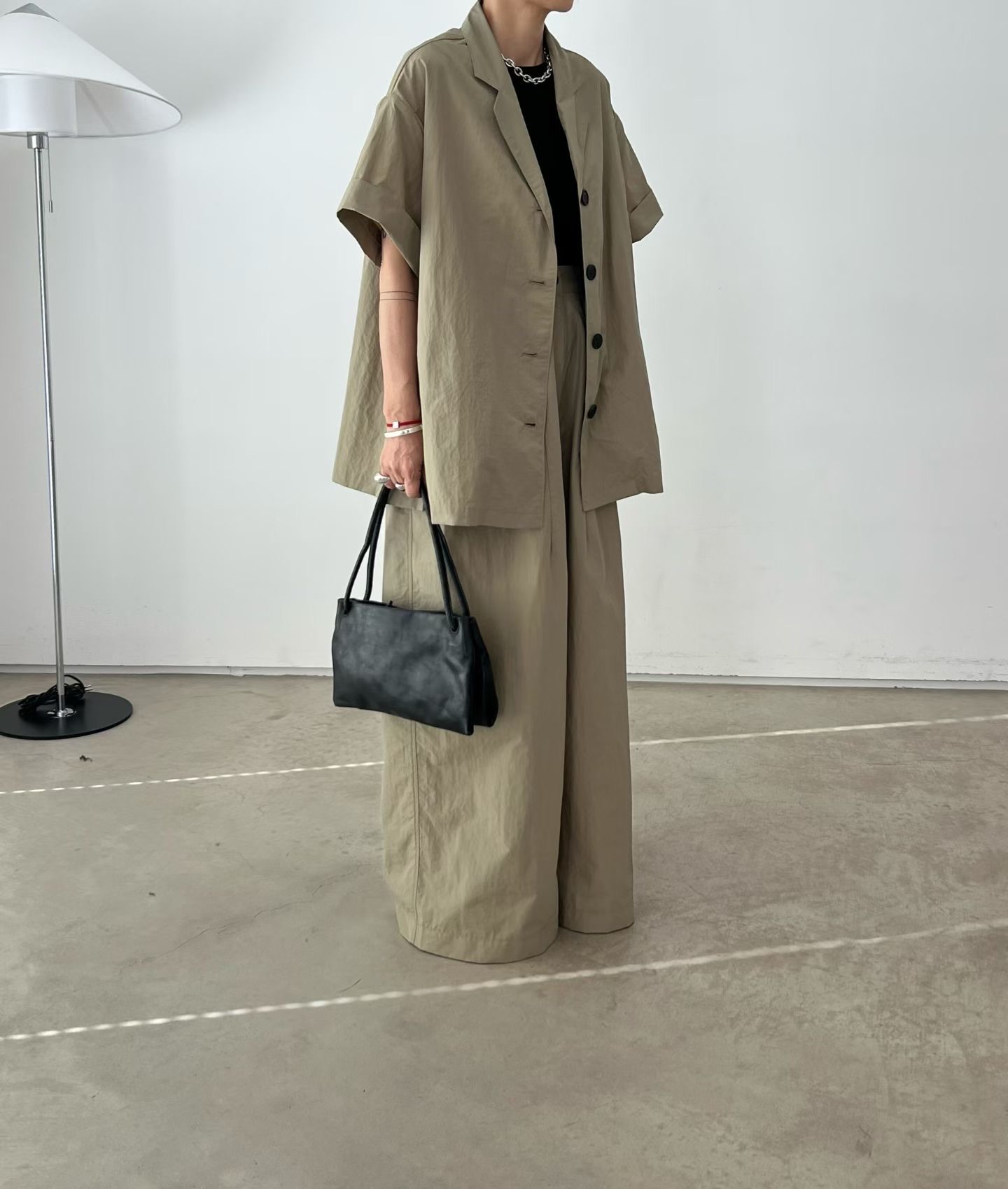 VN25 / SINGLE BREASTED SHORT SLEEVES LIGHT BLAZER