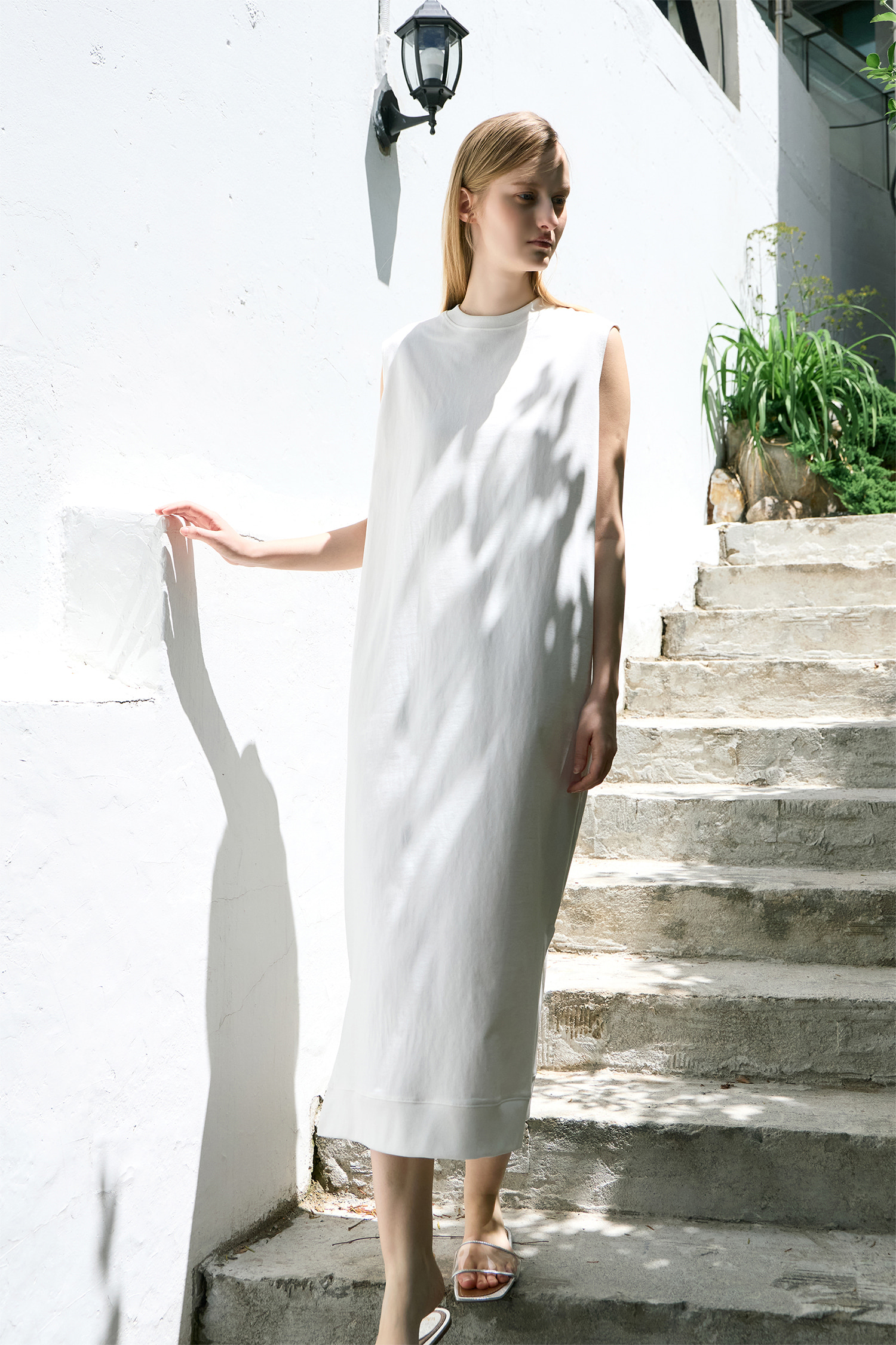 WW30 / SOLID SLIT DRESS