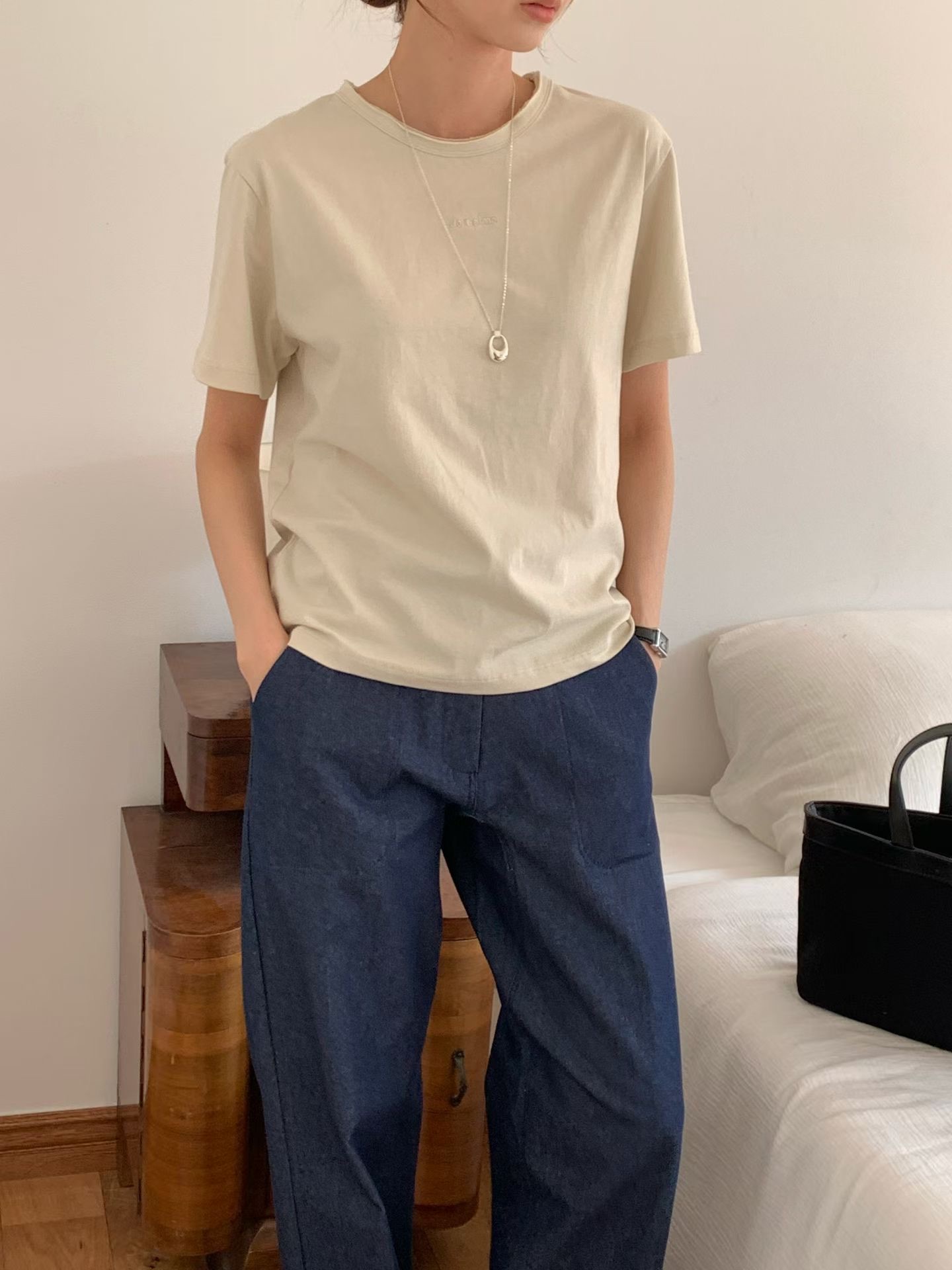 DWYN "JE'TAIME" EMBROIDERED TEE