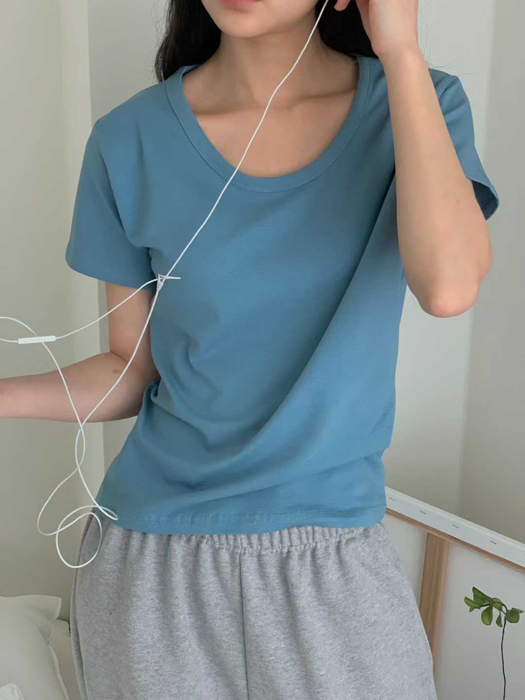 DEVEN U-NECK BASIC TEE