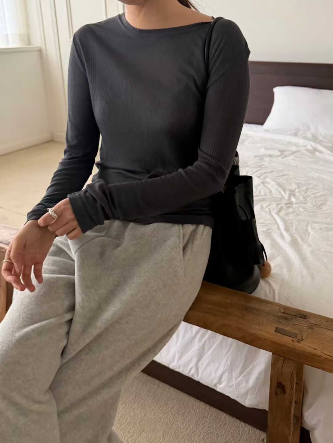 DAYANNA RIBBED LONG SLEEVES TEE