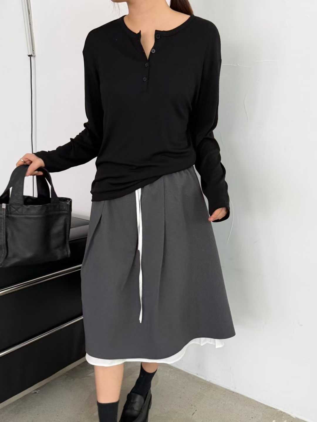 DINNIE HENLEY BUTTONS LONG SLEEVES TEE