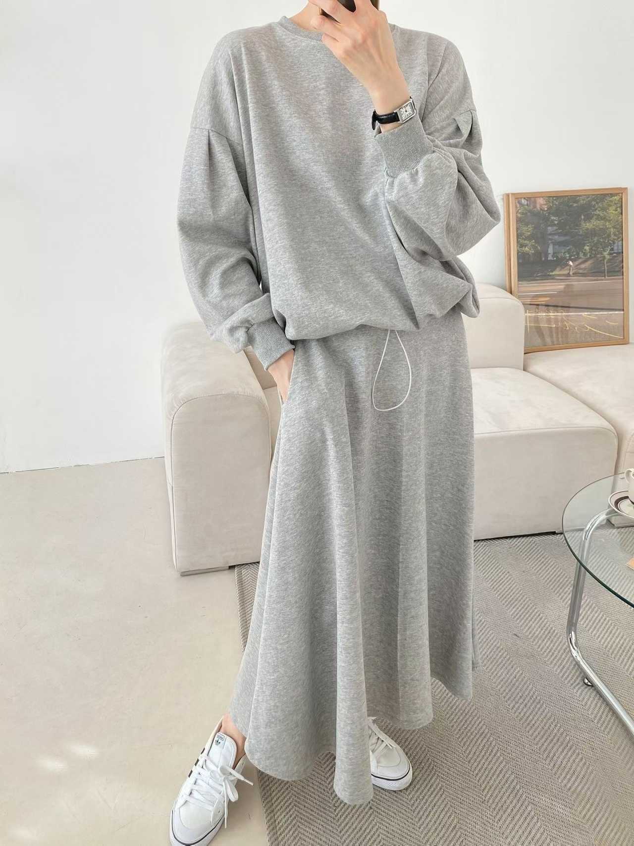 ELIZABETH TOGGLE SWEATSHIRT/SKIRT SET