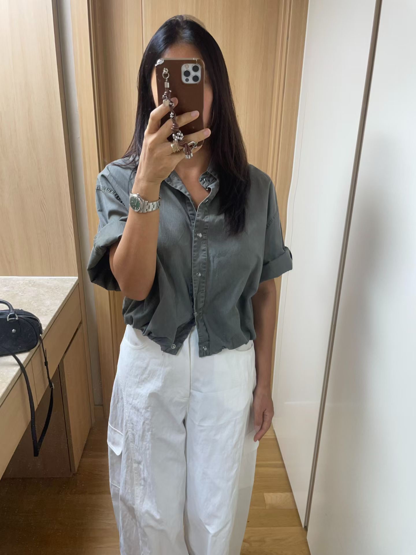 YQ30 / BUTTON DOWN BANDED HEM SHIRT