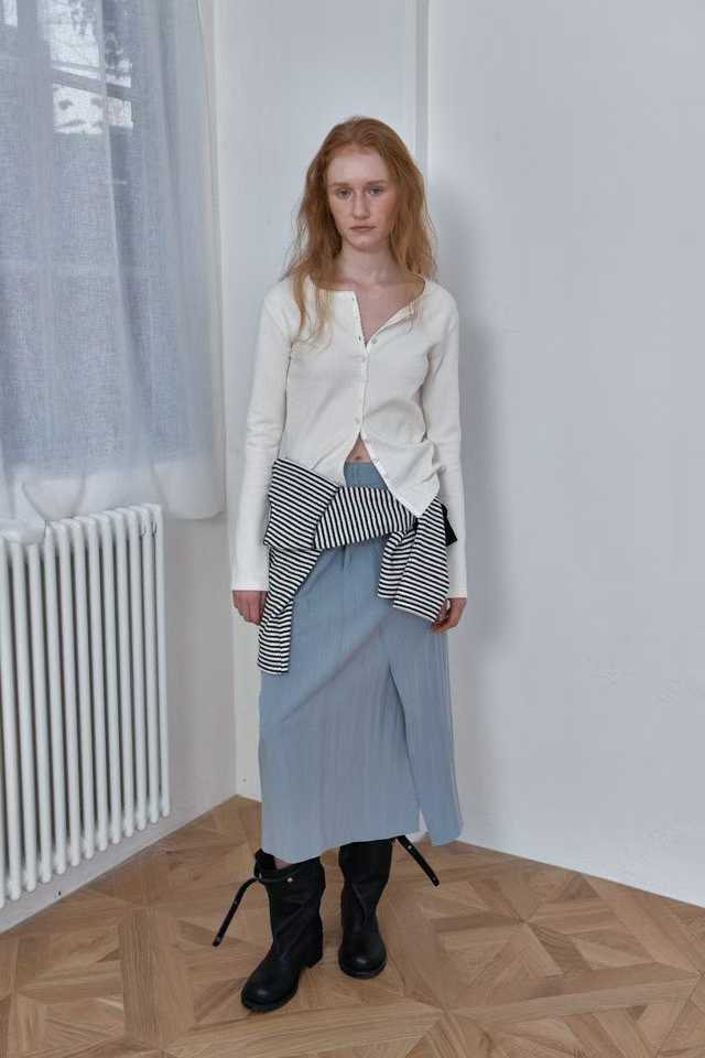 DOTTIE OVERLAP DETAIL MIDI SKIRT