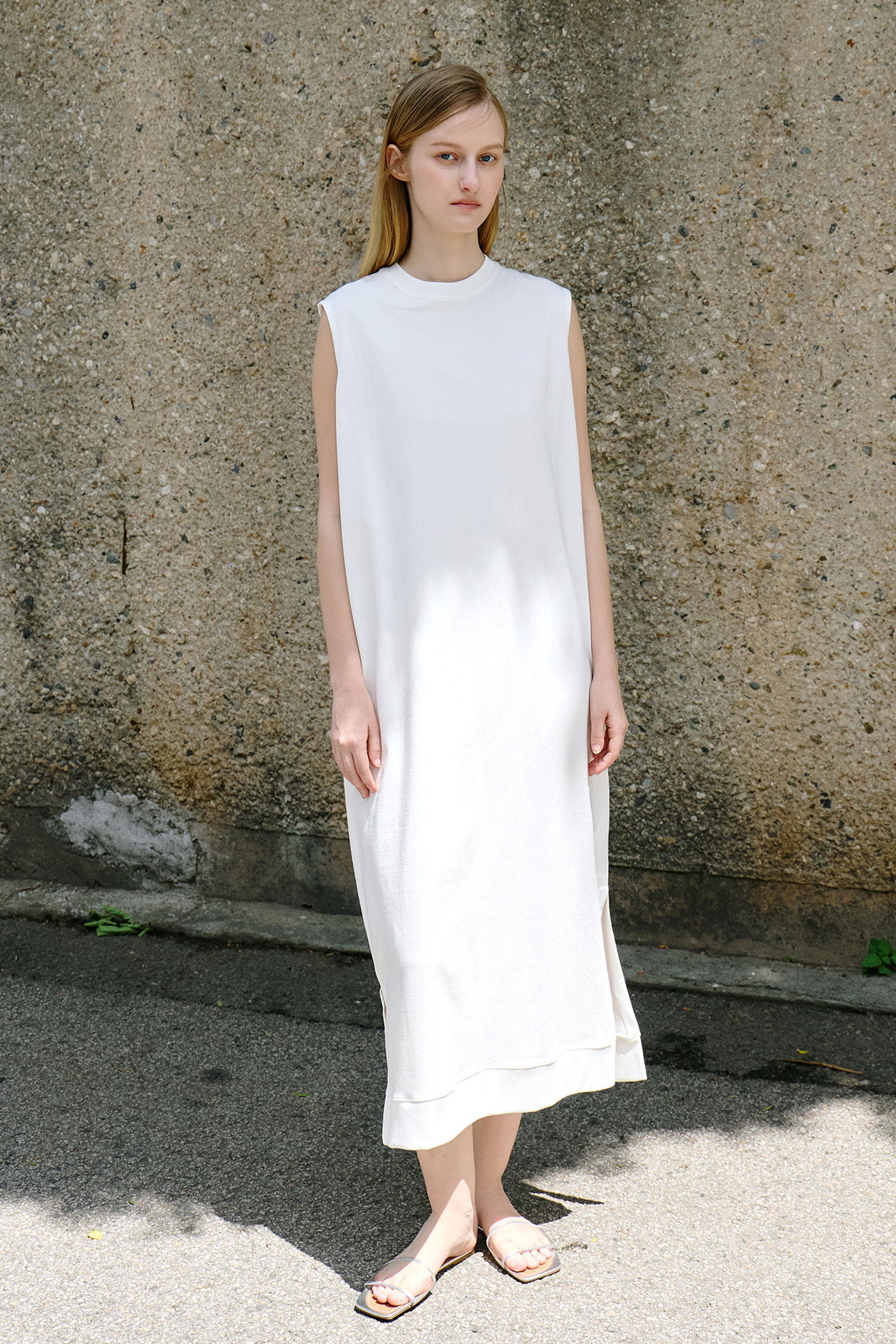 WW30 / SOLID SLIT DRESS