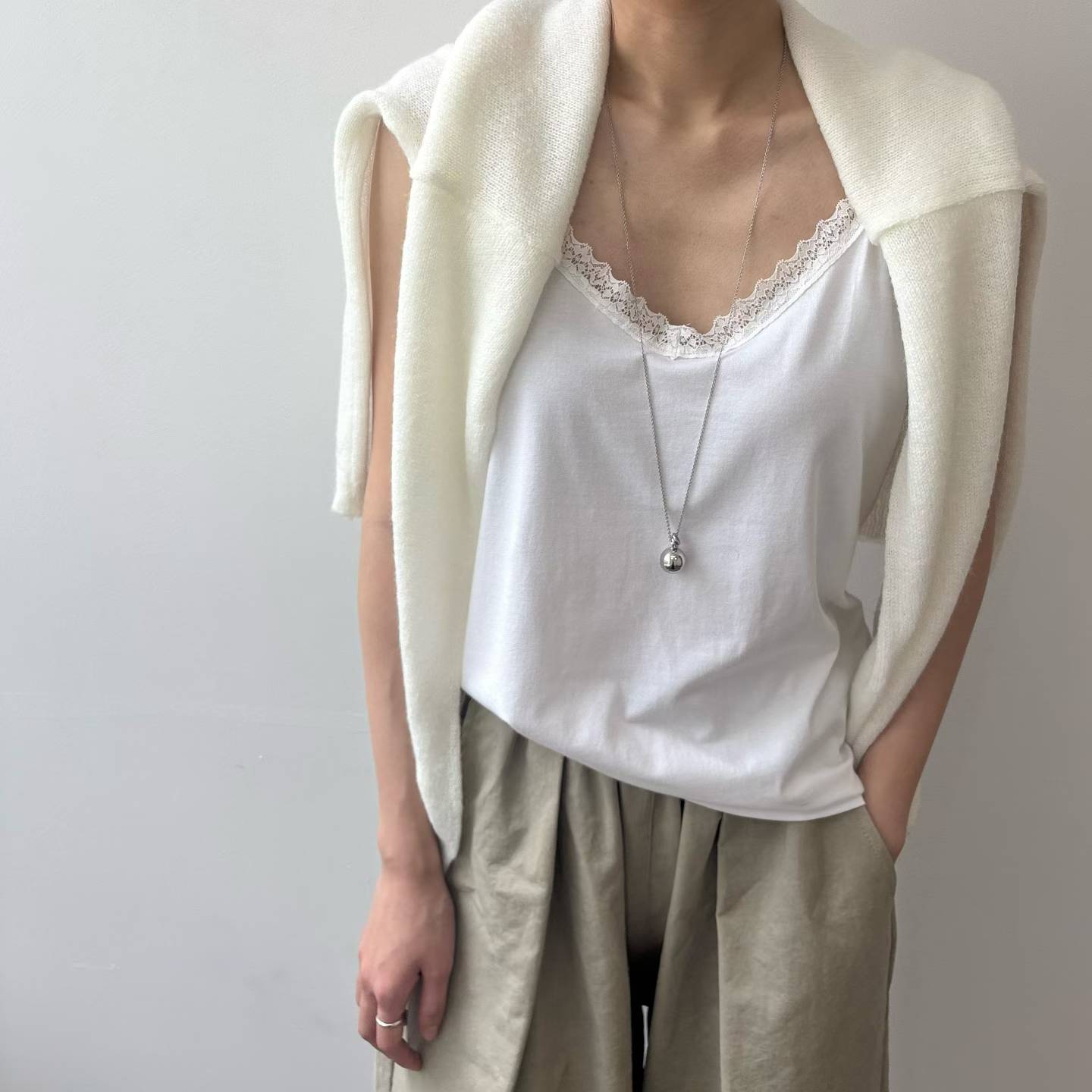 FOSTER LACE TRIMMING CAMISOLE