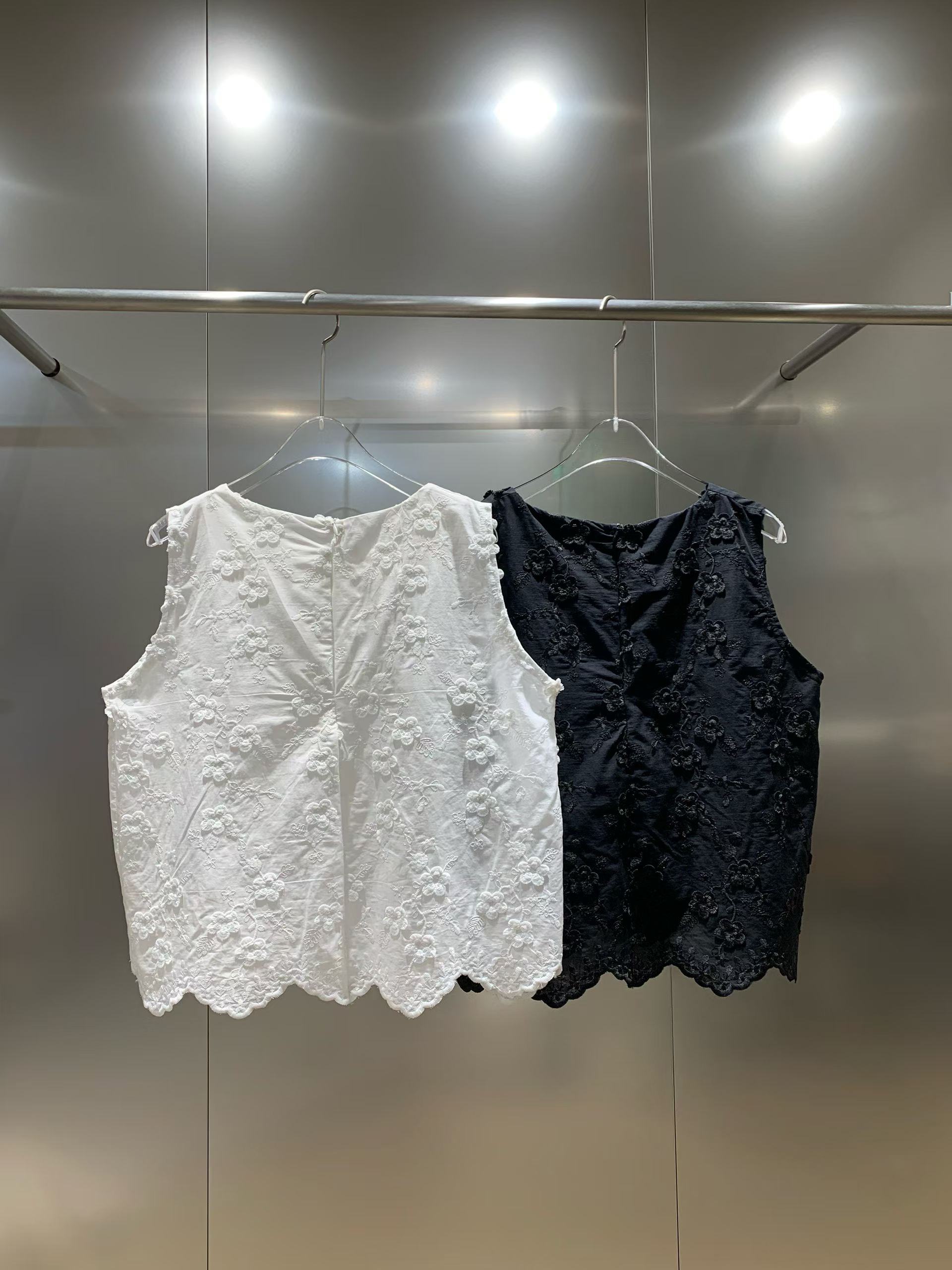 ELLISON BRODIER SLEEVELESS TOP