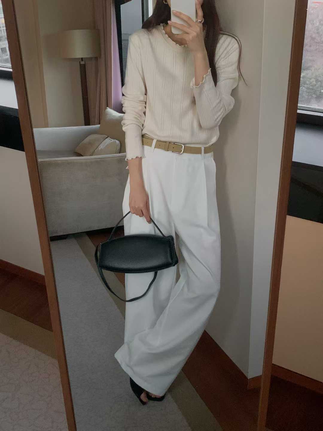 EVANGELINE EYELET LONG SLEEVES PULLOVER