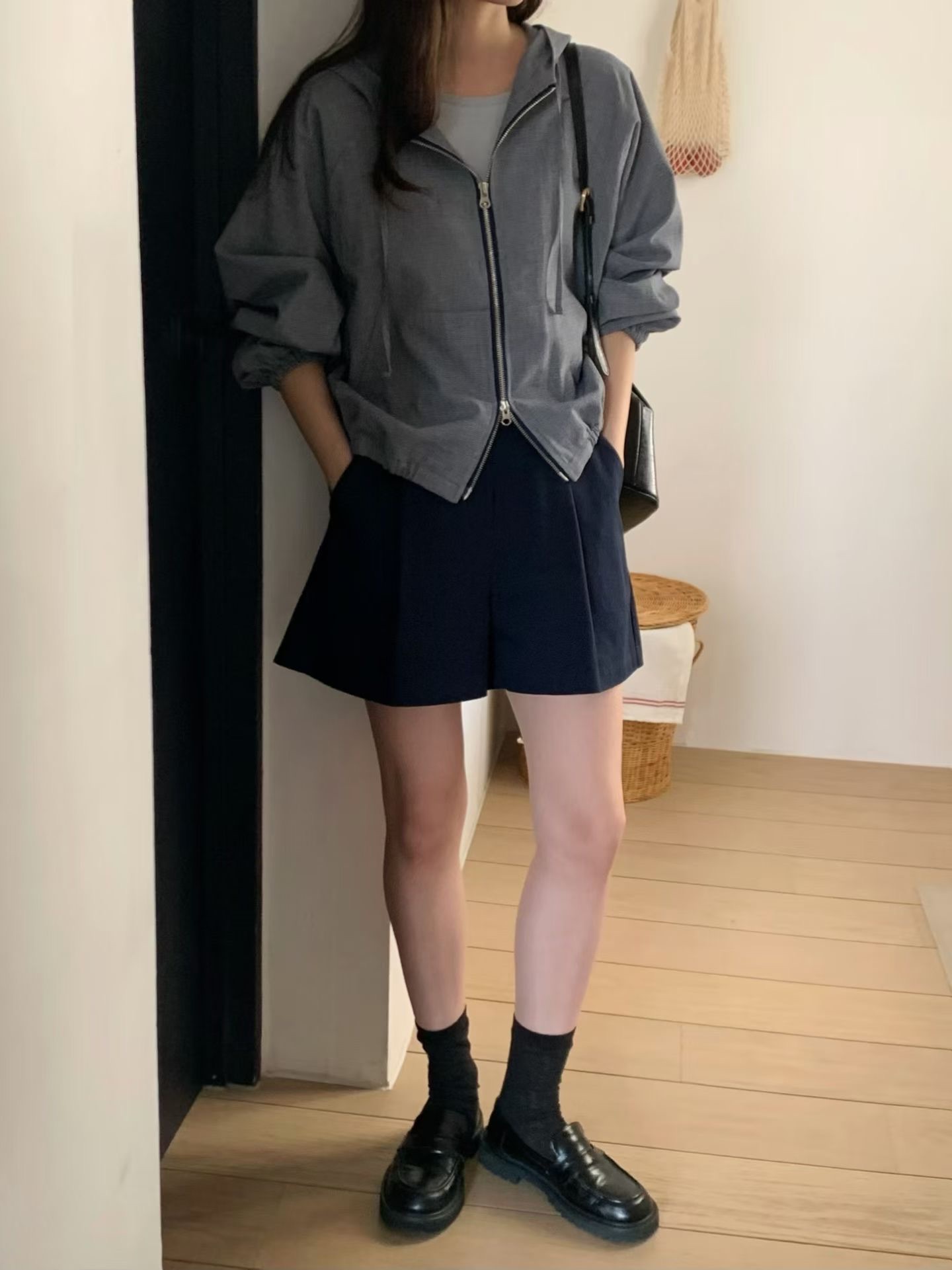 JU15 / TEXTURED ZIP-UP HOODED JACKET