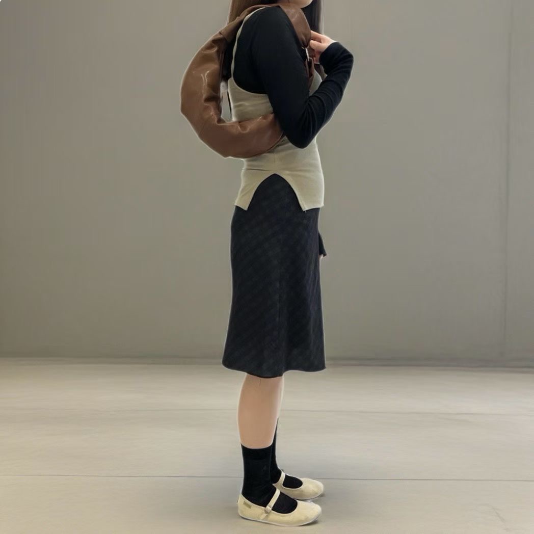 LP09 / KNOTTED HANDLE HOBO SLING BAG