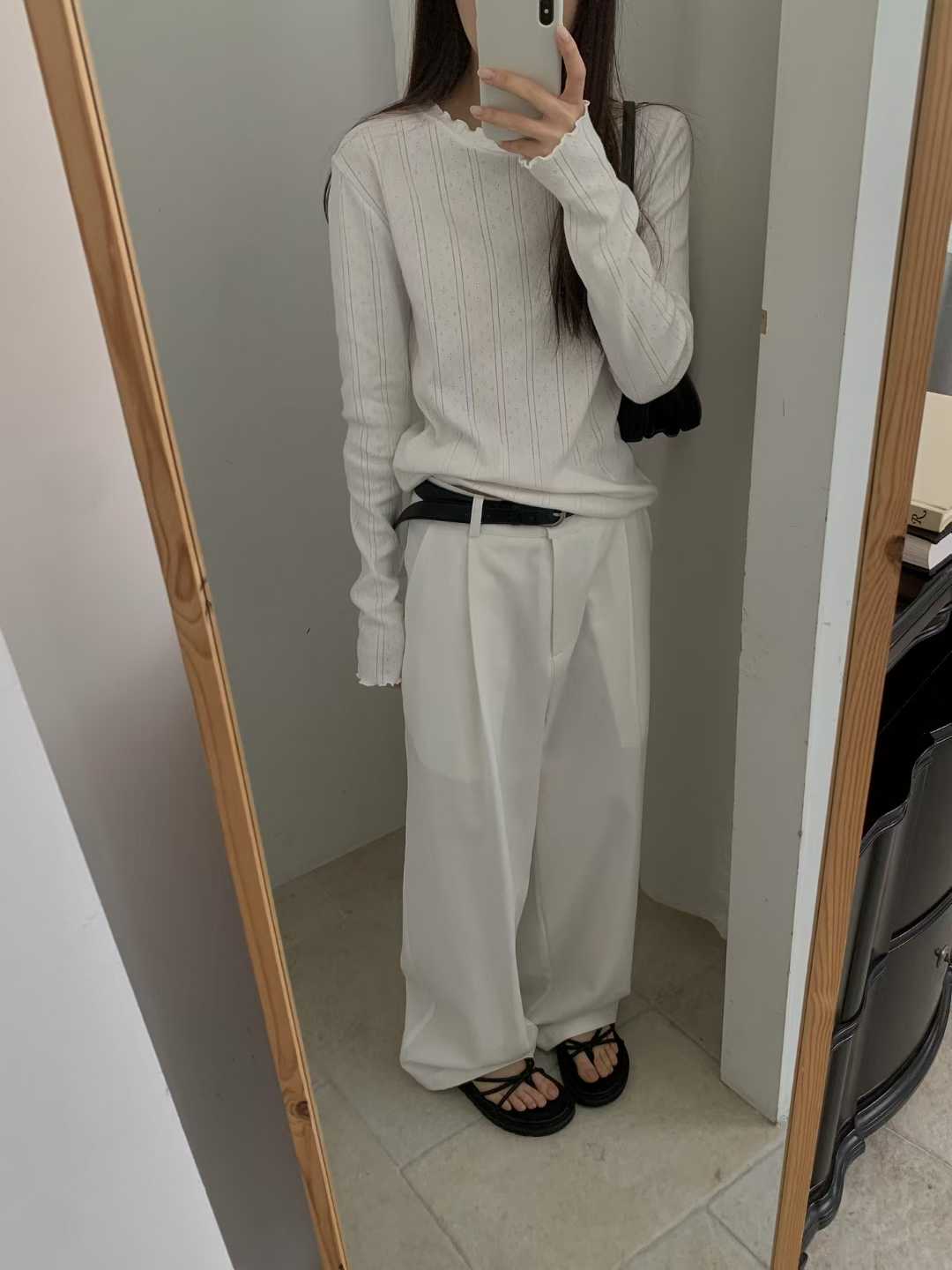 EVANGELINE EYELET LONG SLEEVES PULLOVER