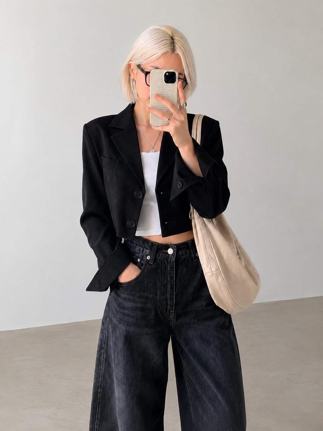 FELICE CROPPED BUTTON BLAZER