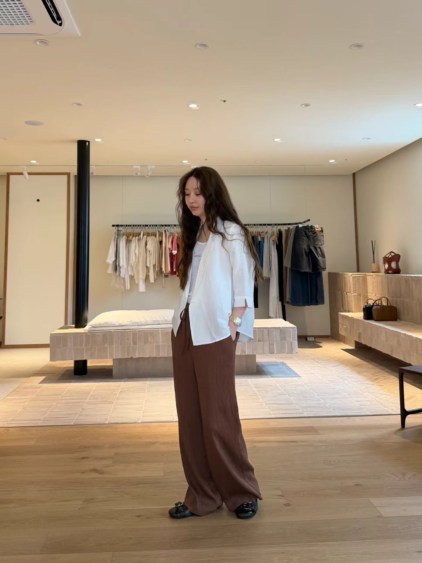 MU26 / TEXTURED DRAWSTRING RELAX TROUSERS