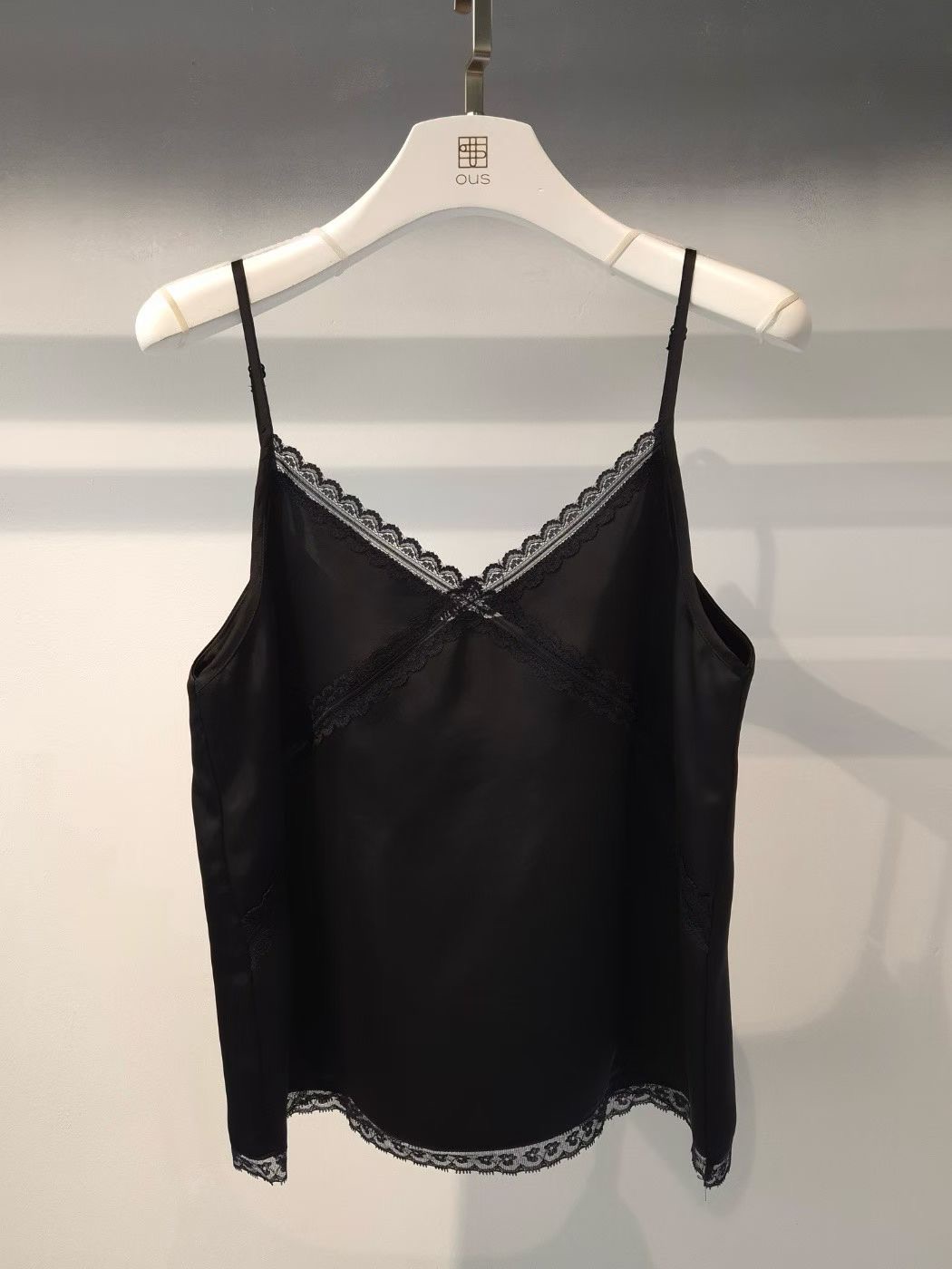 PH07 / Adjustable Strap Lace Camisole