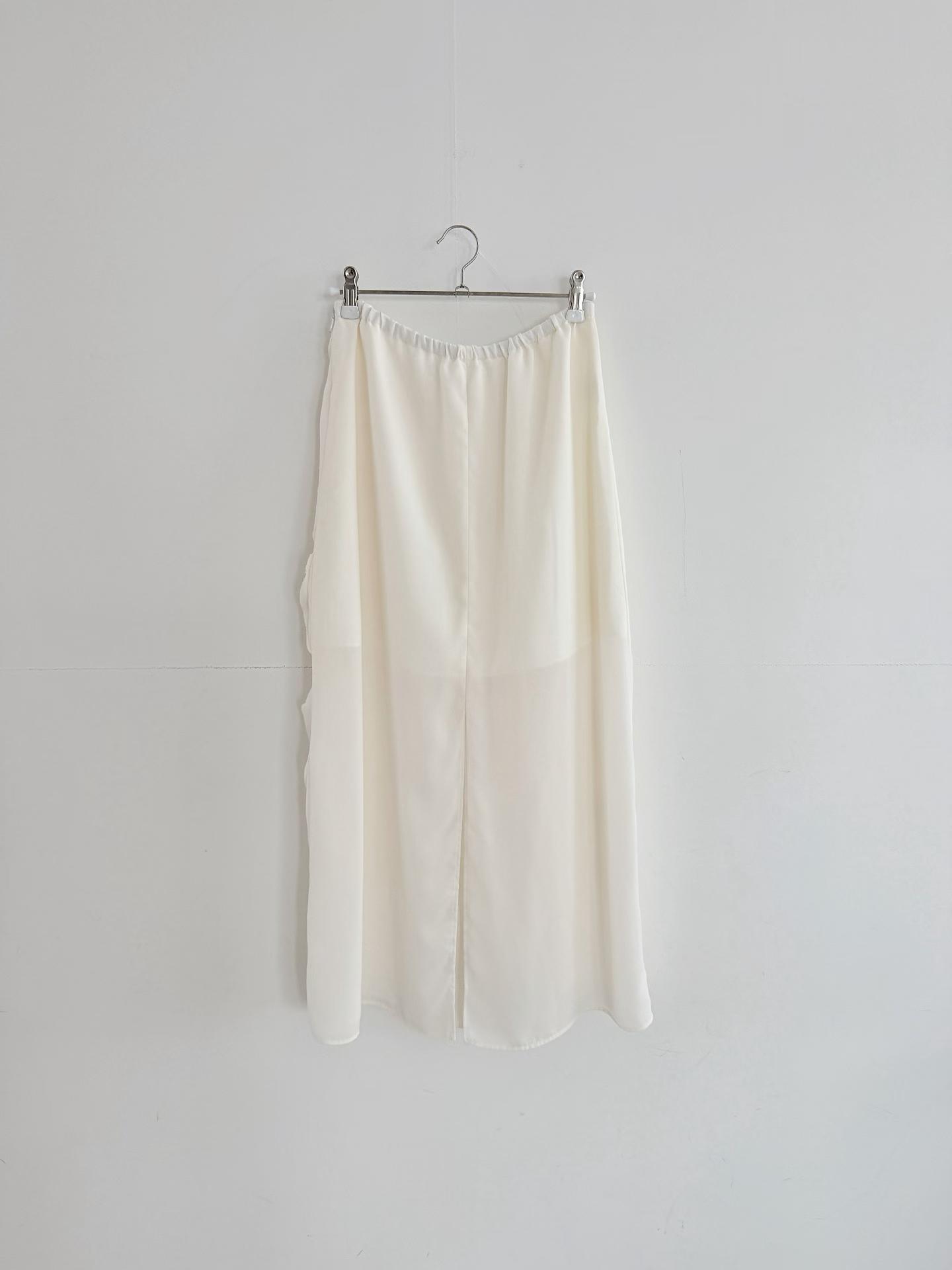 FIADH FLOWER RIPPLE APPLIQUE SKIRT