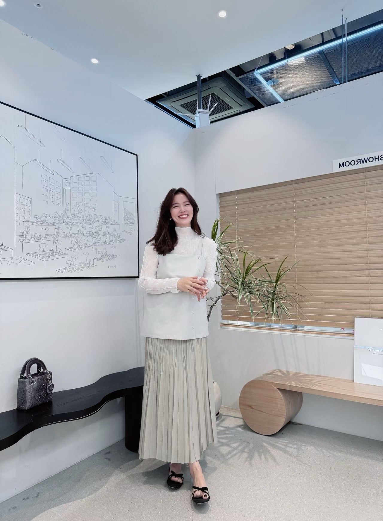 DA26 / ADJUSTABLE STRAPS APRON TOP